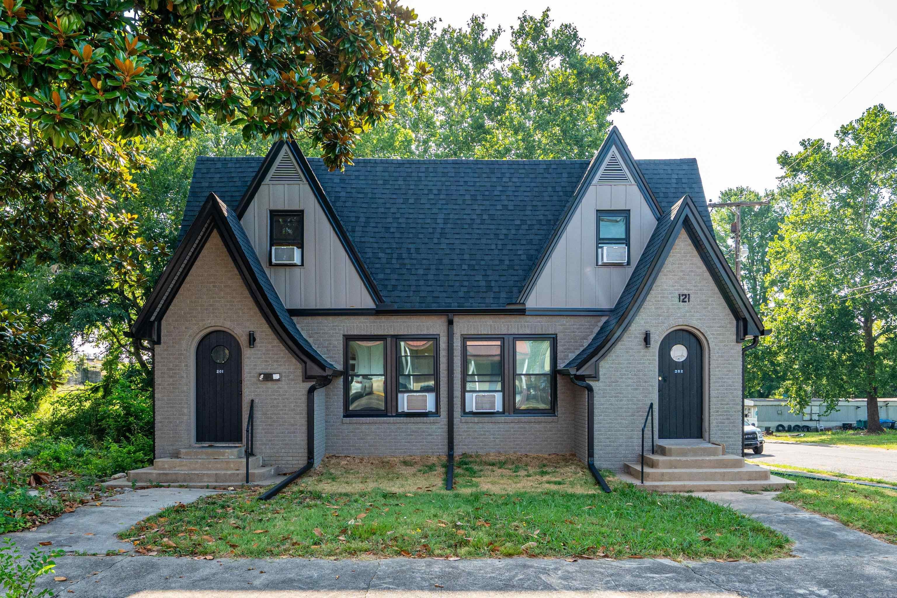 121 2Nd St, Hot Springs, AR 71913