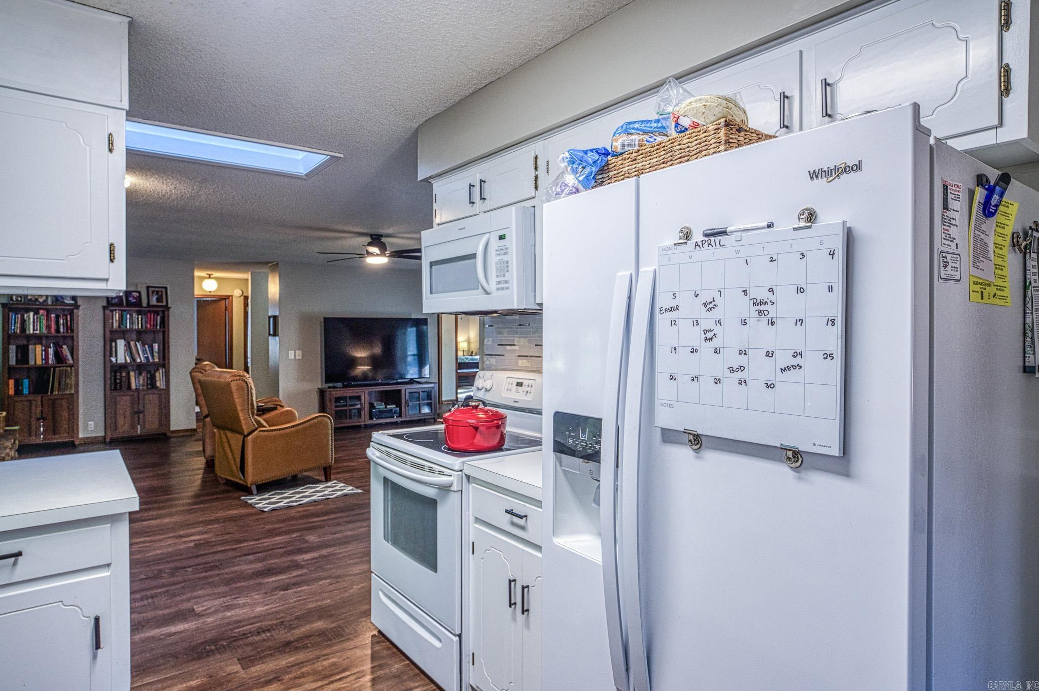 CASTILLO - Residential