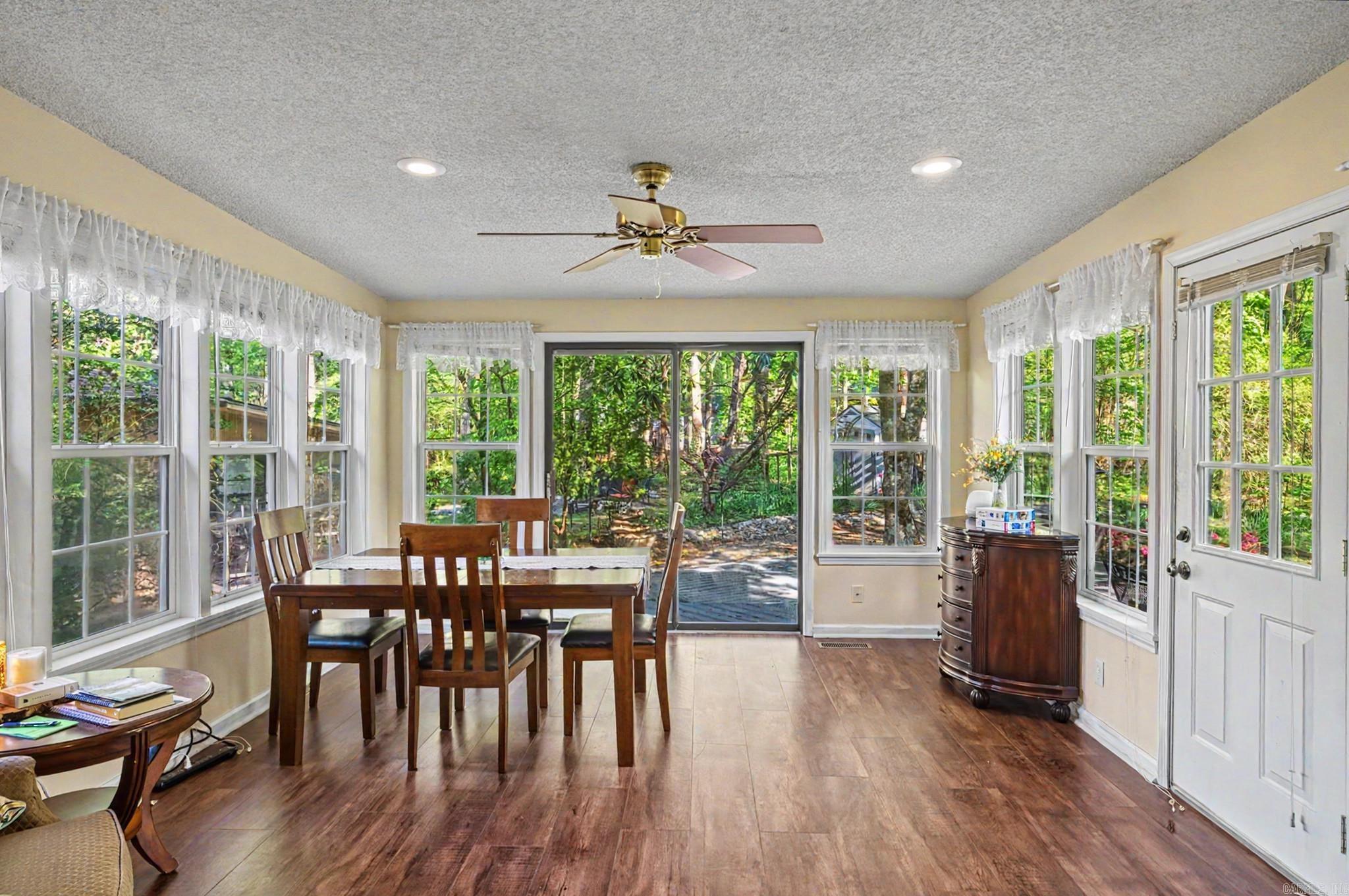 CASTILLO - Residential