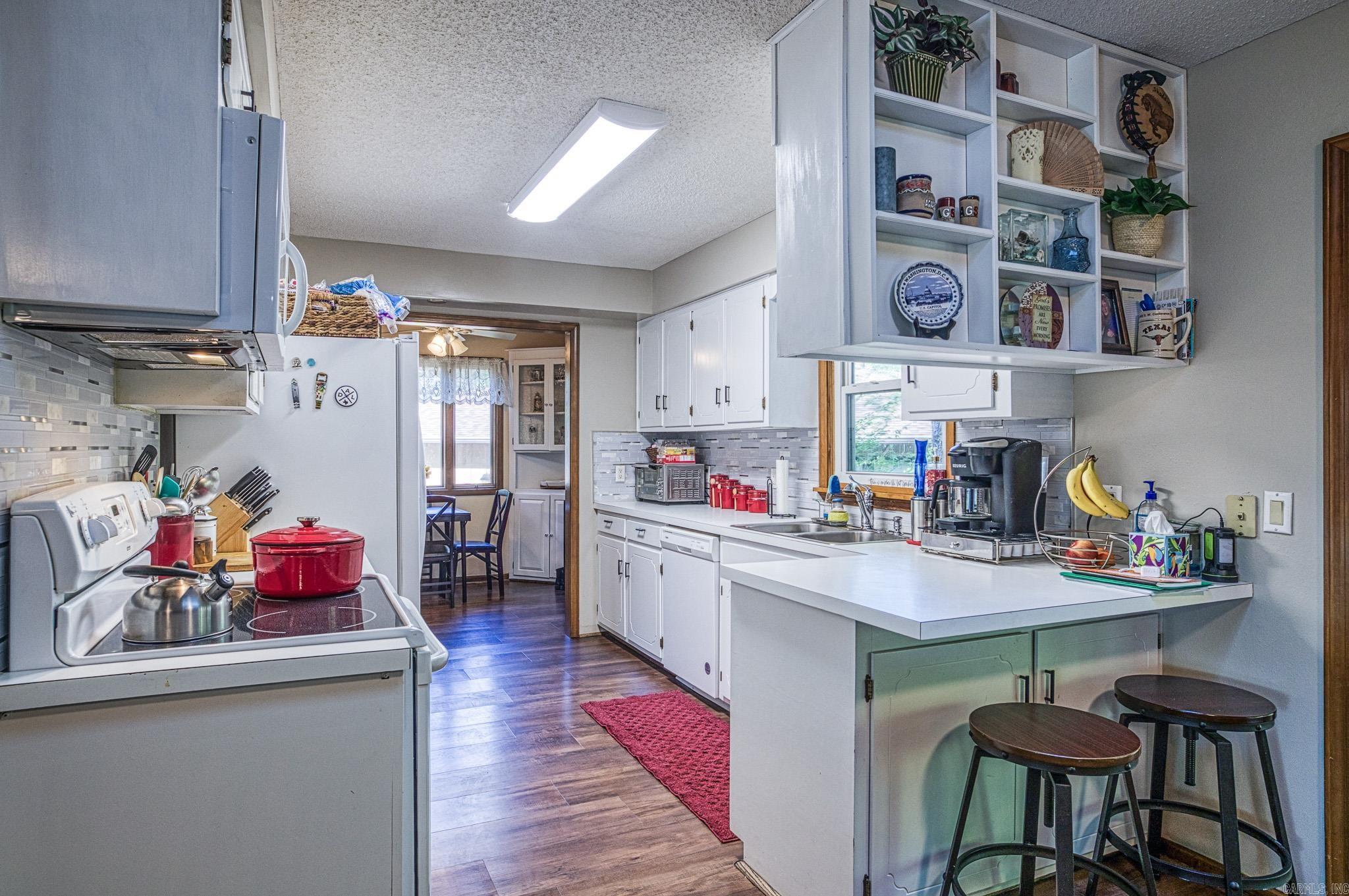 CASTILLO - Residential