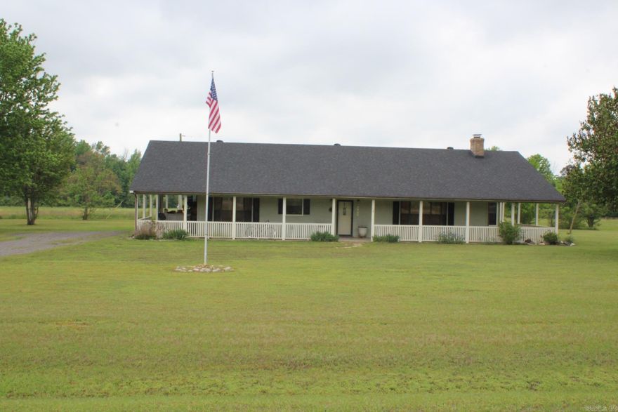 MOVE IN READY 3 Bedroom, 2 full baths with approx. 1943 Sq. Ft. of living space situated on approx. 1.10 acres just west of Nashville offers the amenities of town and country living.  Large kitchen features gas range, double wall ovens, built in refrigerator and plenty of cabinets for storage (Range, Ovens and Refrigerator convey with sell of home).  Large family area features a wood burning fireplace.  Central A/C & Heat. Roof is only 1 year old.