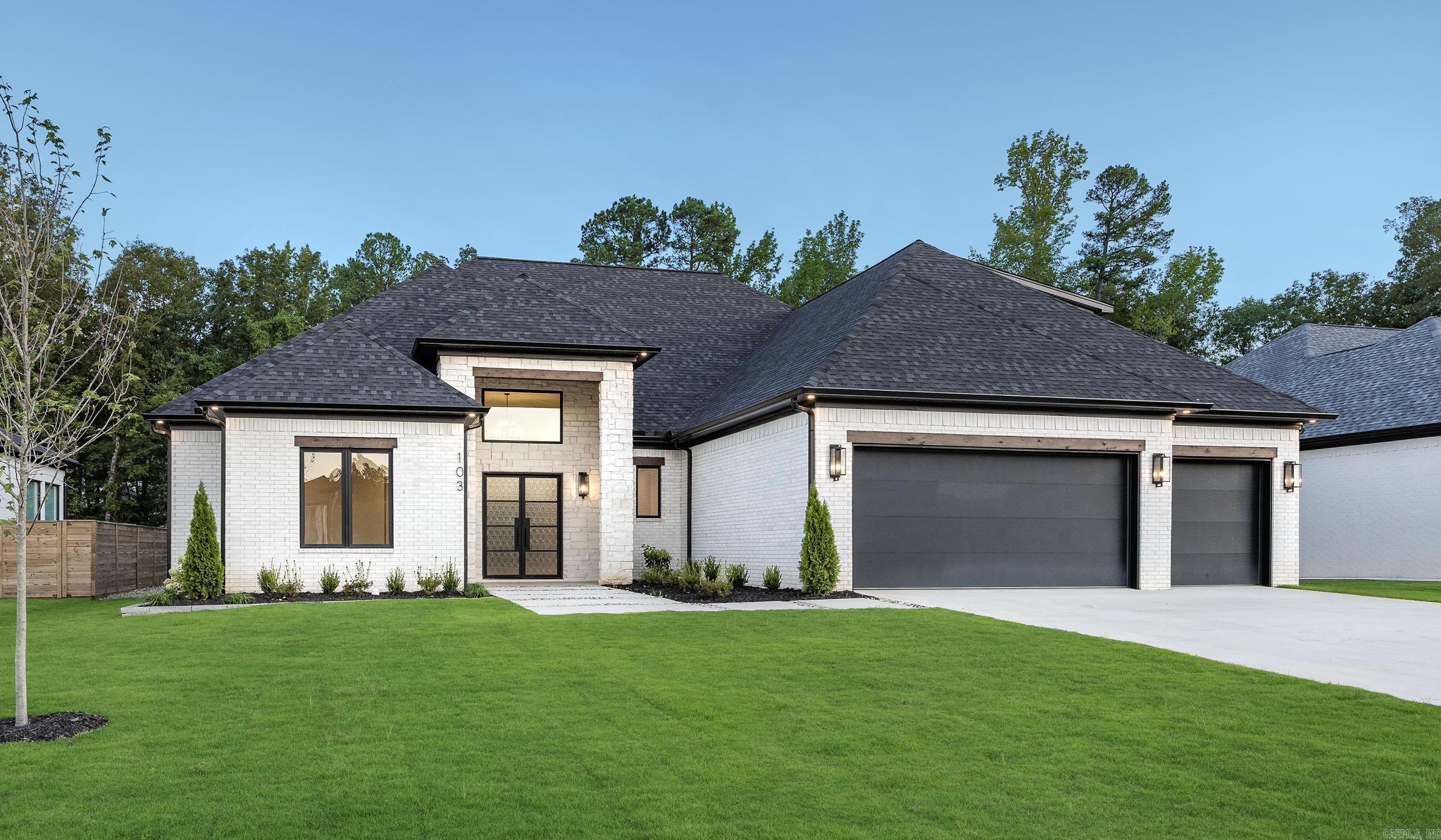 CHENAL VALLEY ABINGTON COURT - Residential