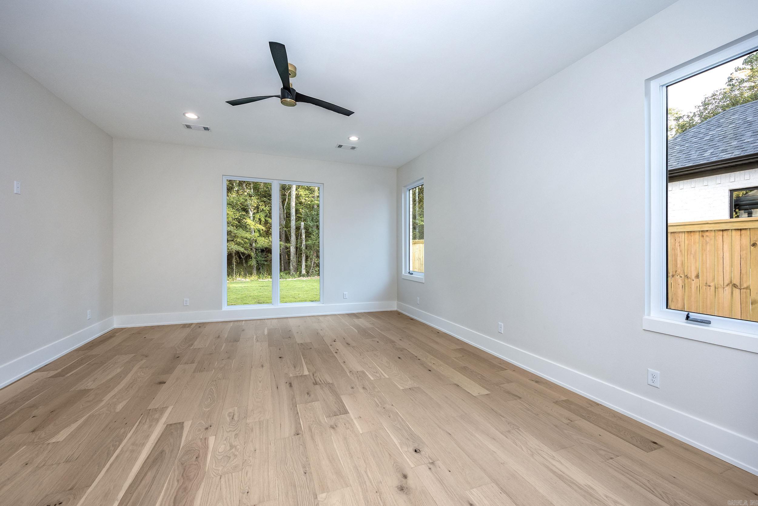 CHENAL VALLEY ABINGTON COURT - Residential