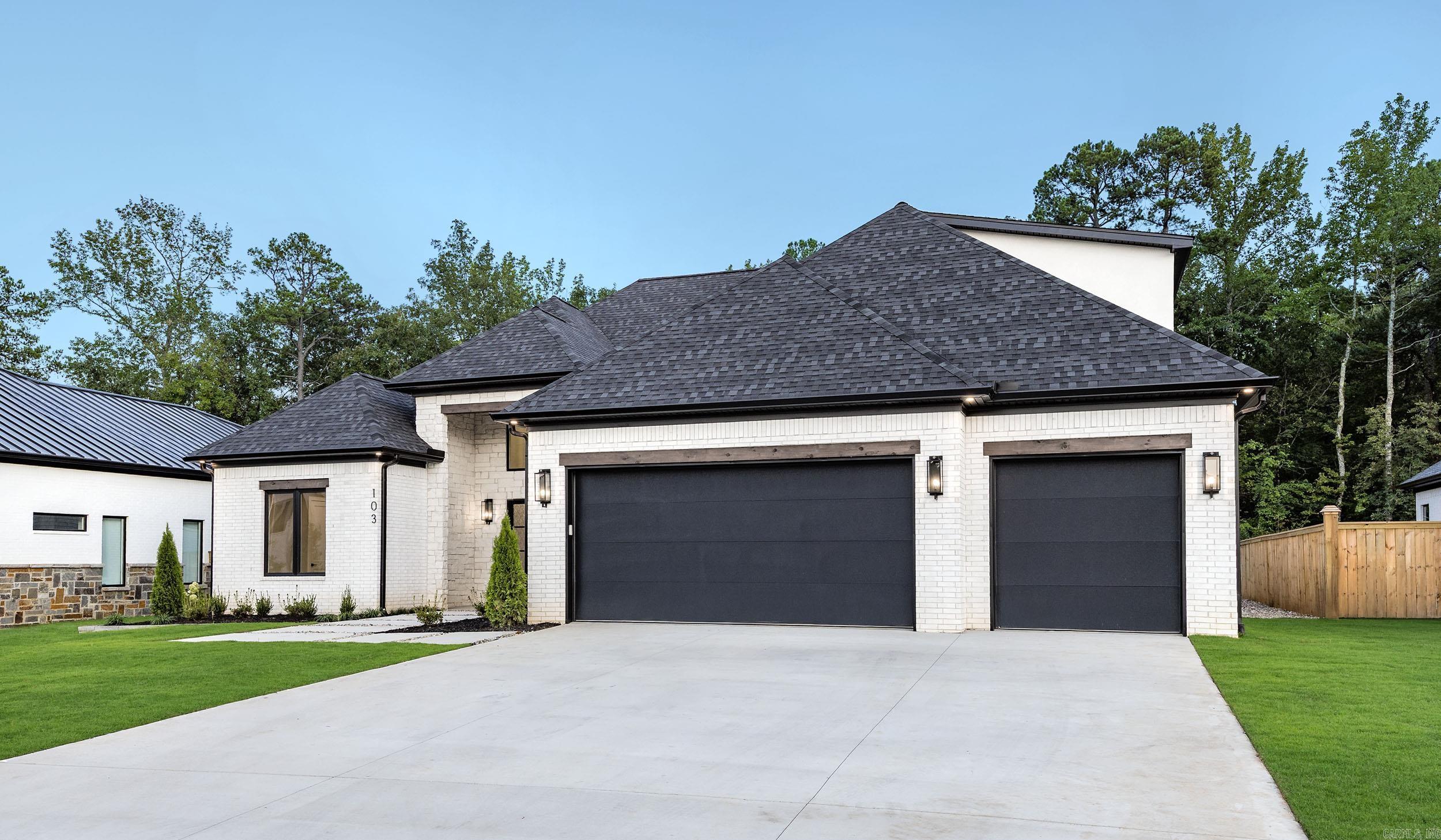 CHENAL VALLEY ABINGTON COURT - Residential