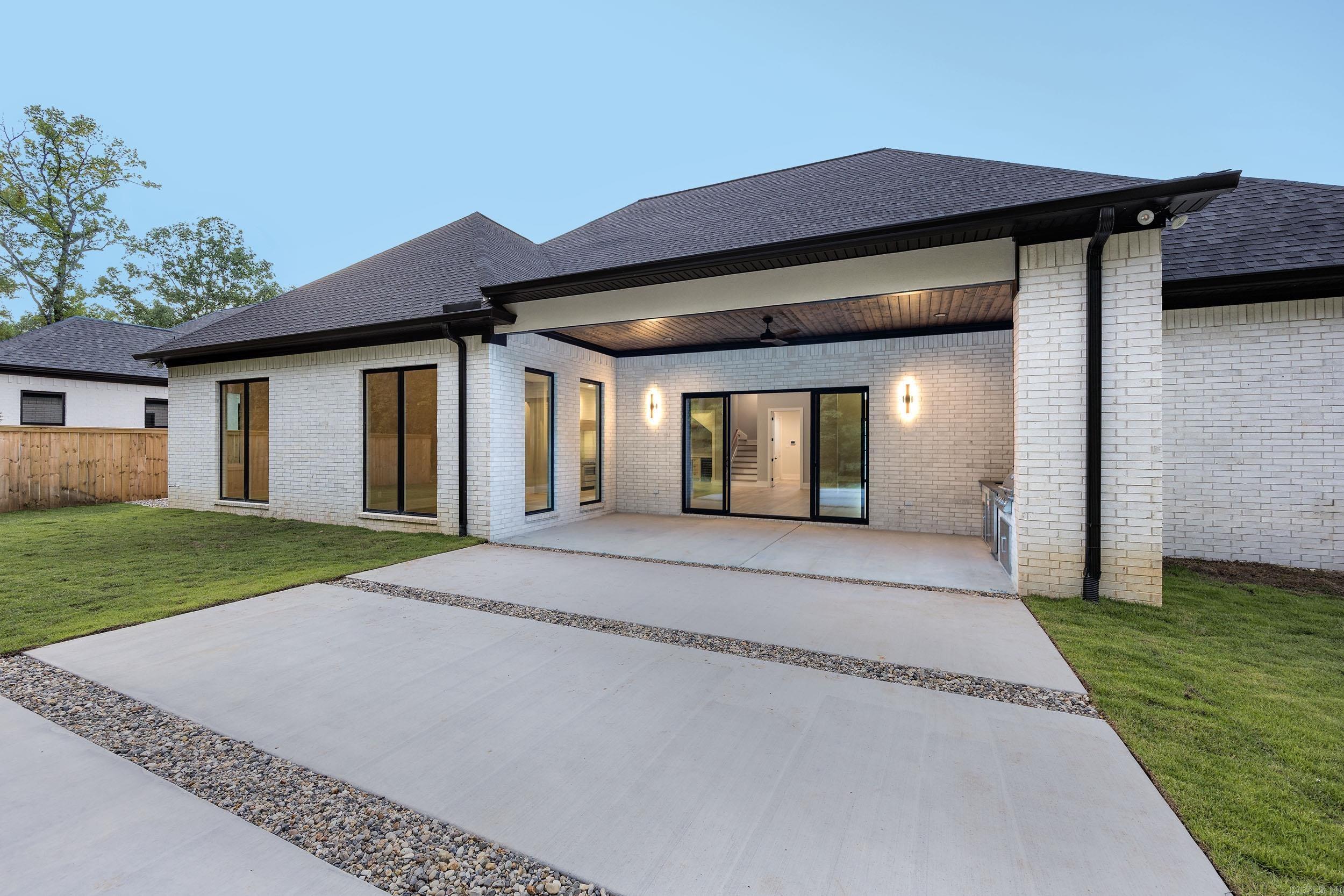 CHENAL VALLEY ABINGTON COURT - Residential