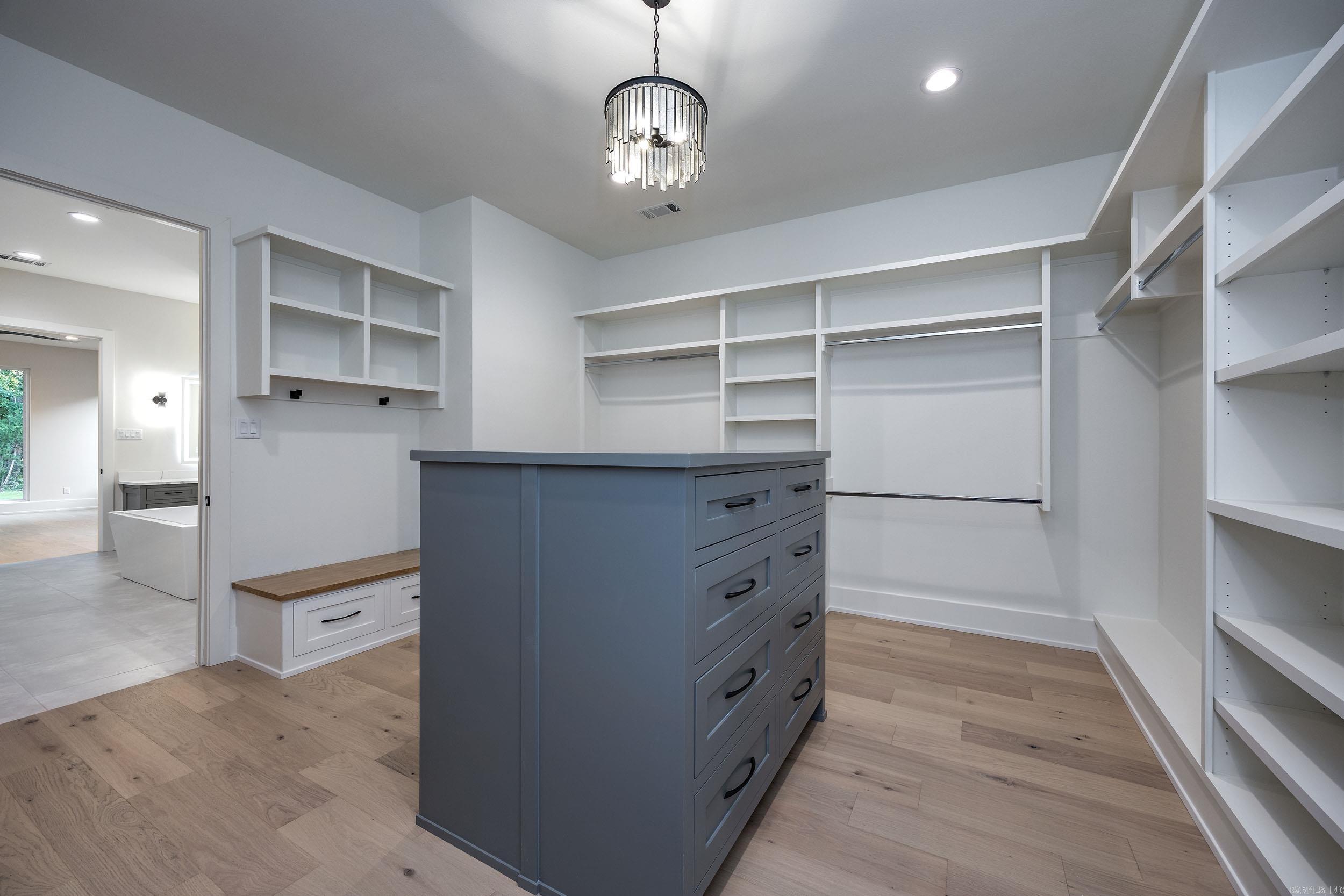 CHENAL VALLEY ABINGTON COURT - Residential