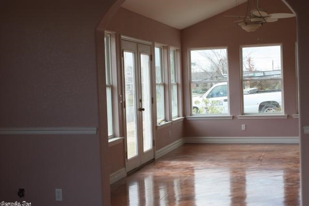 Mena Original - Residential