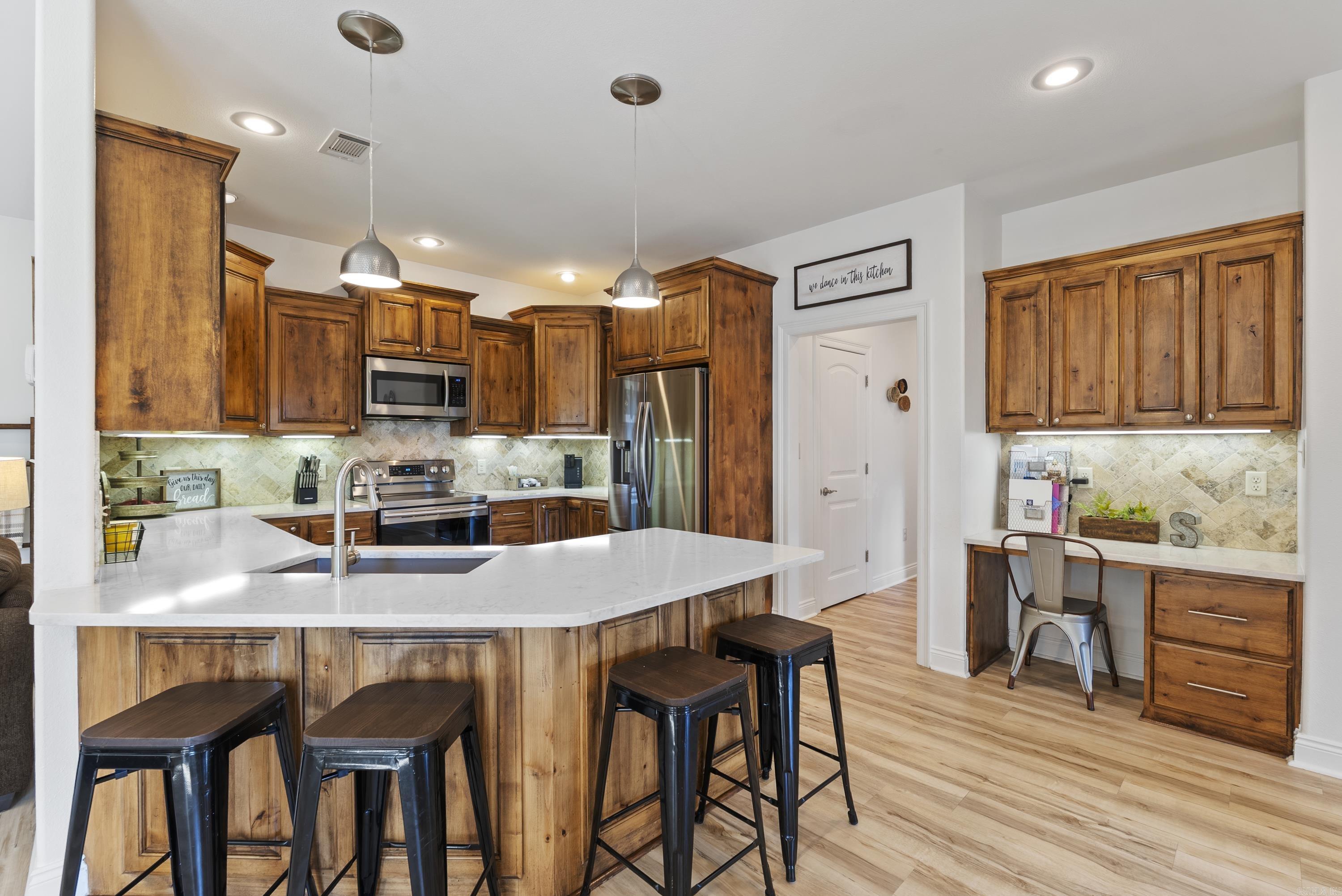 SHADOW VALLEY - Residential