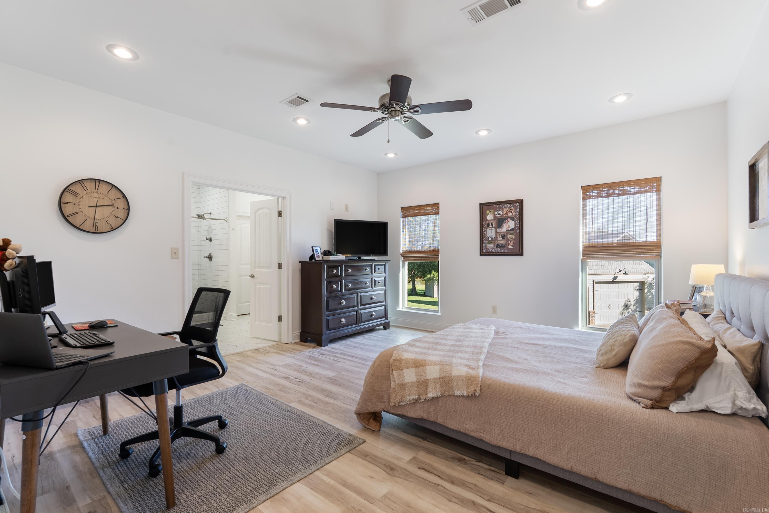 SHADOW VALLEY - Residential