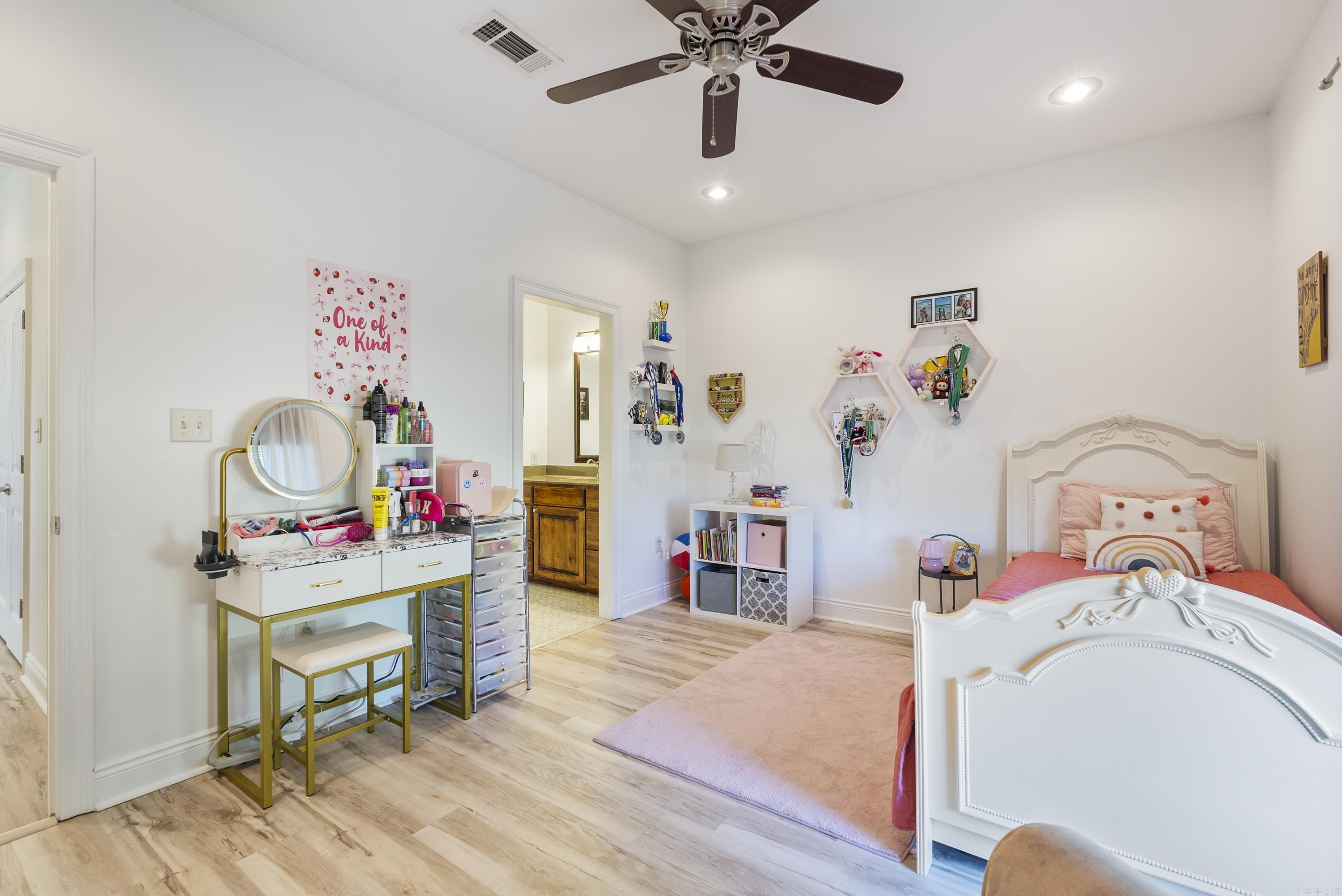 SHADOW VALLEY - Residential