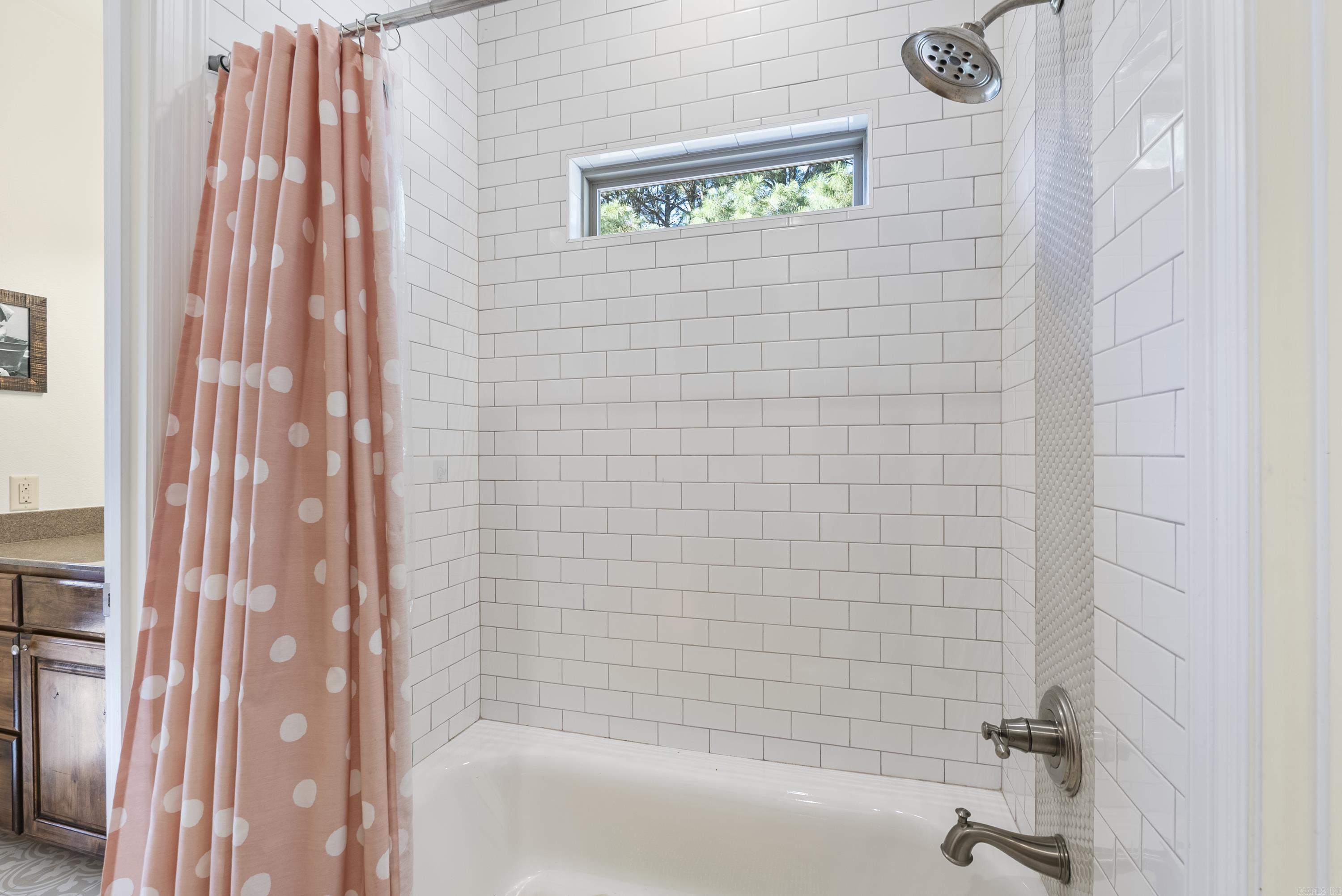 SHADOW VALLEY - Residential