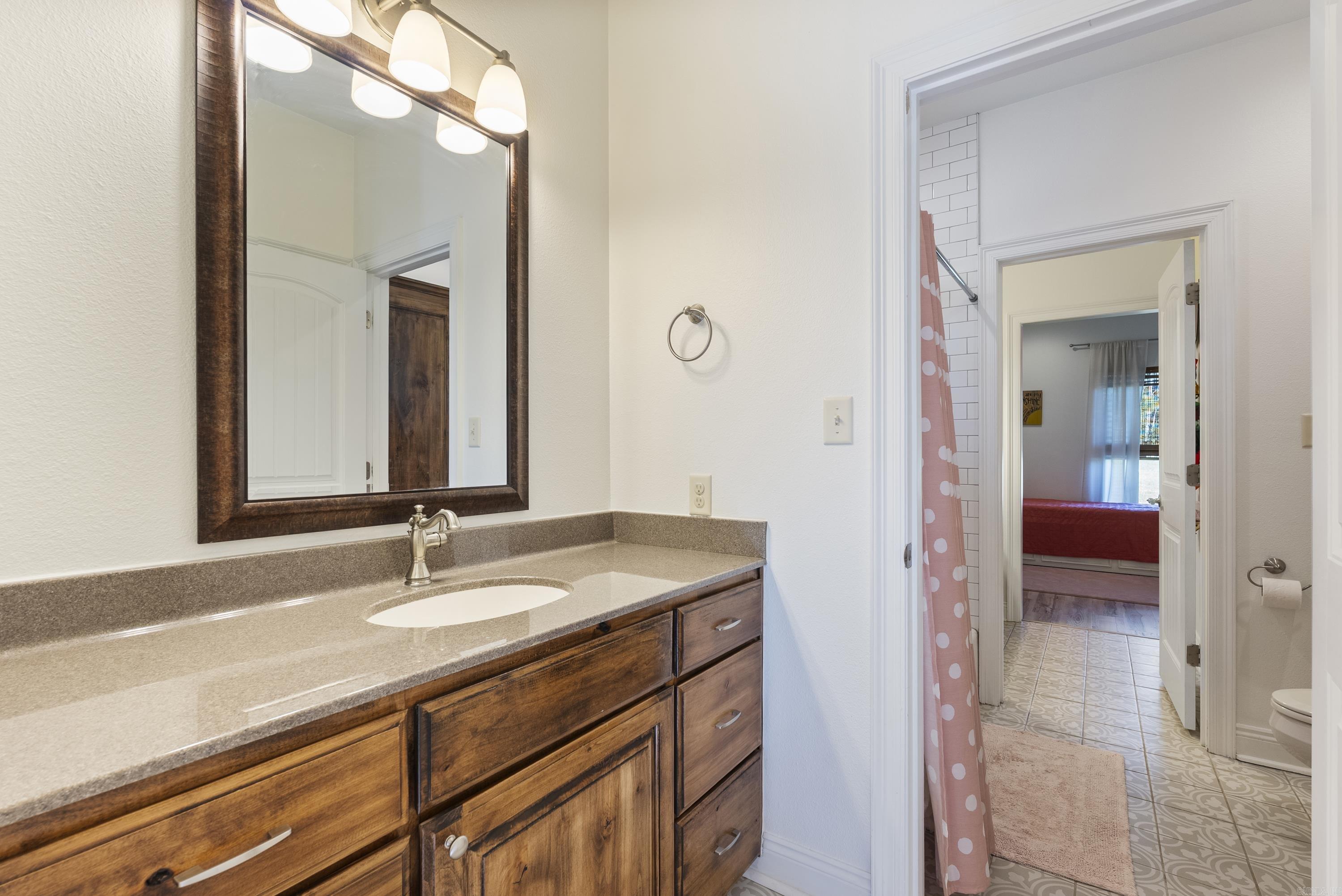 SHADOW VALLEY - Residential