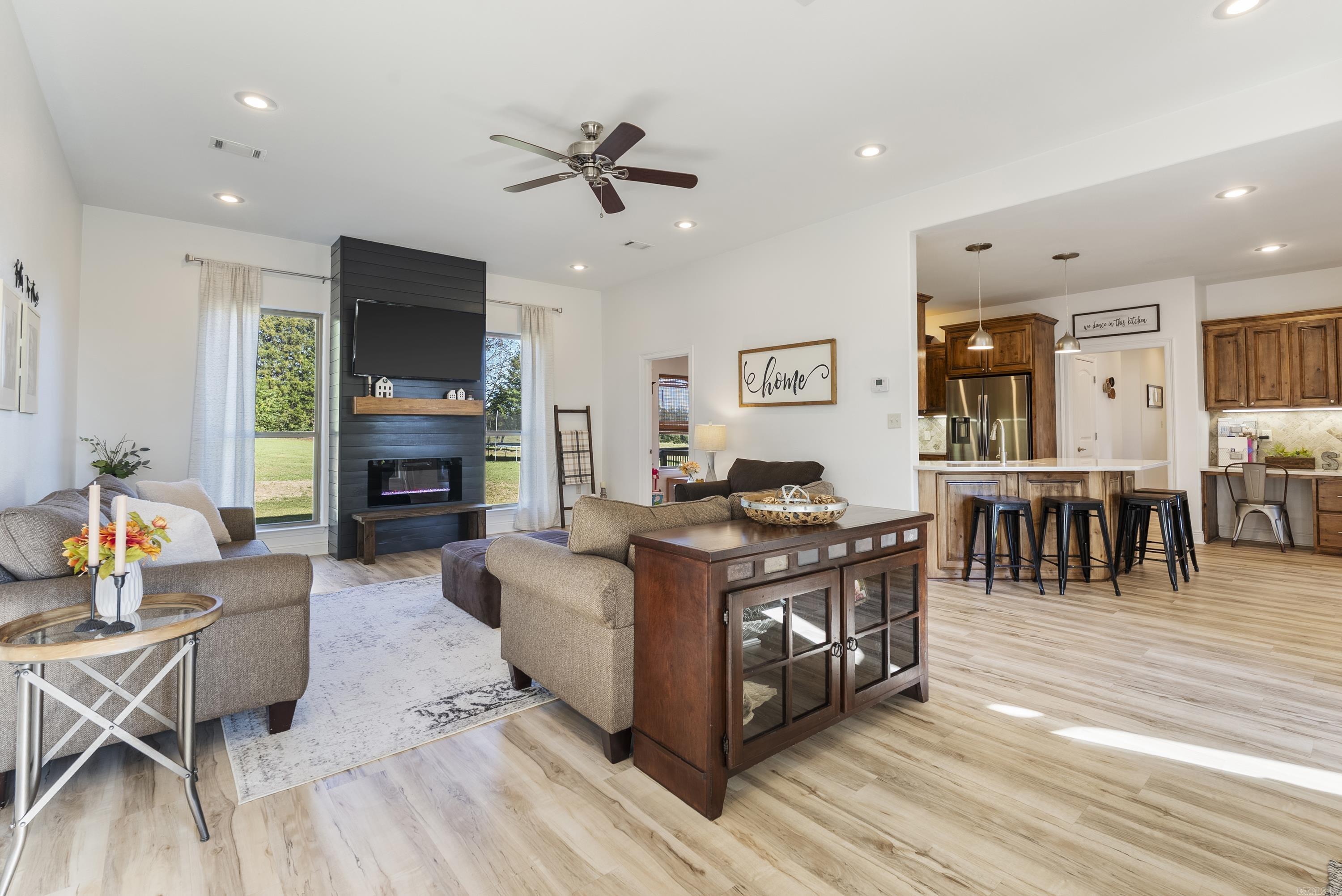 SHADOW VALLEY - Residential