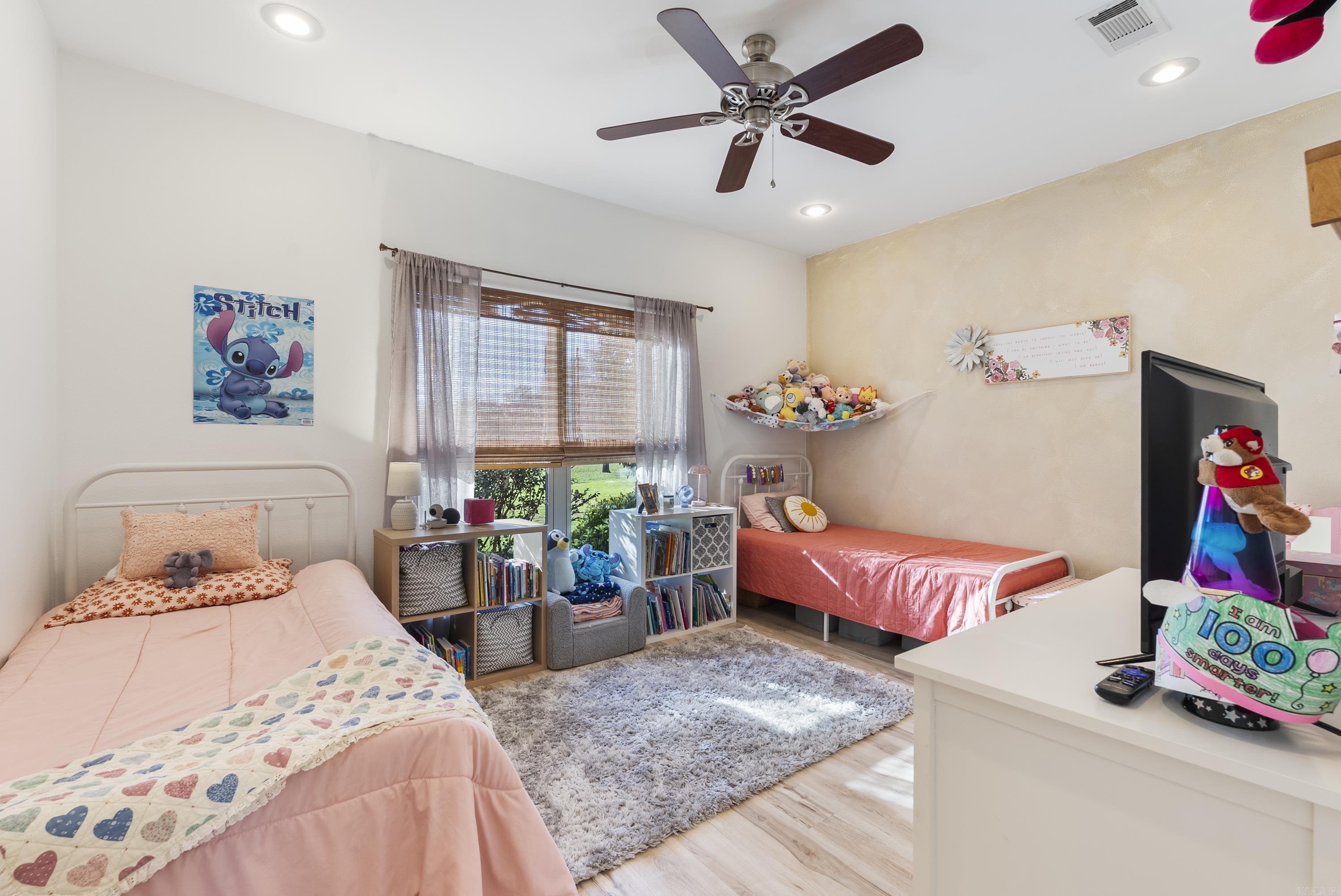 SHADOW VALLEY - Residential