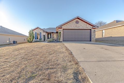 Photo of 4765 Wildwood Lane, Jonesboro, AR 72405 (MLS # 25049076)