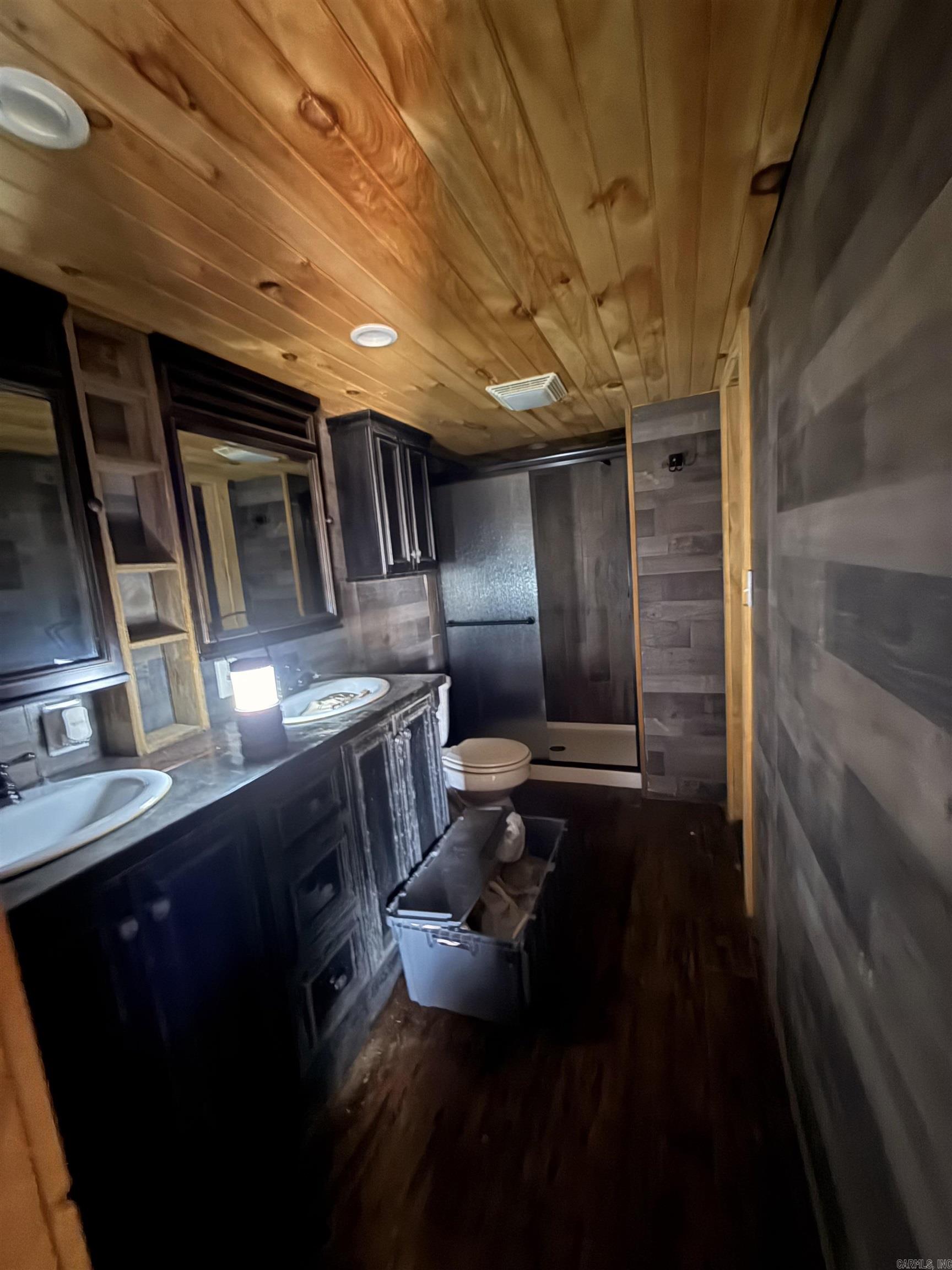 Metes & Bounds - Land