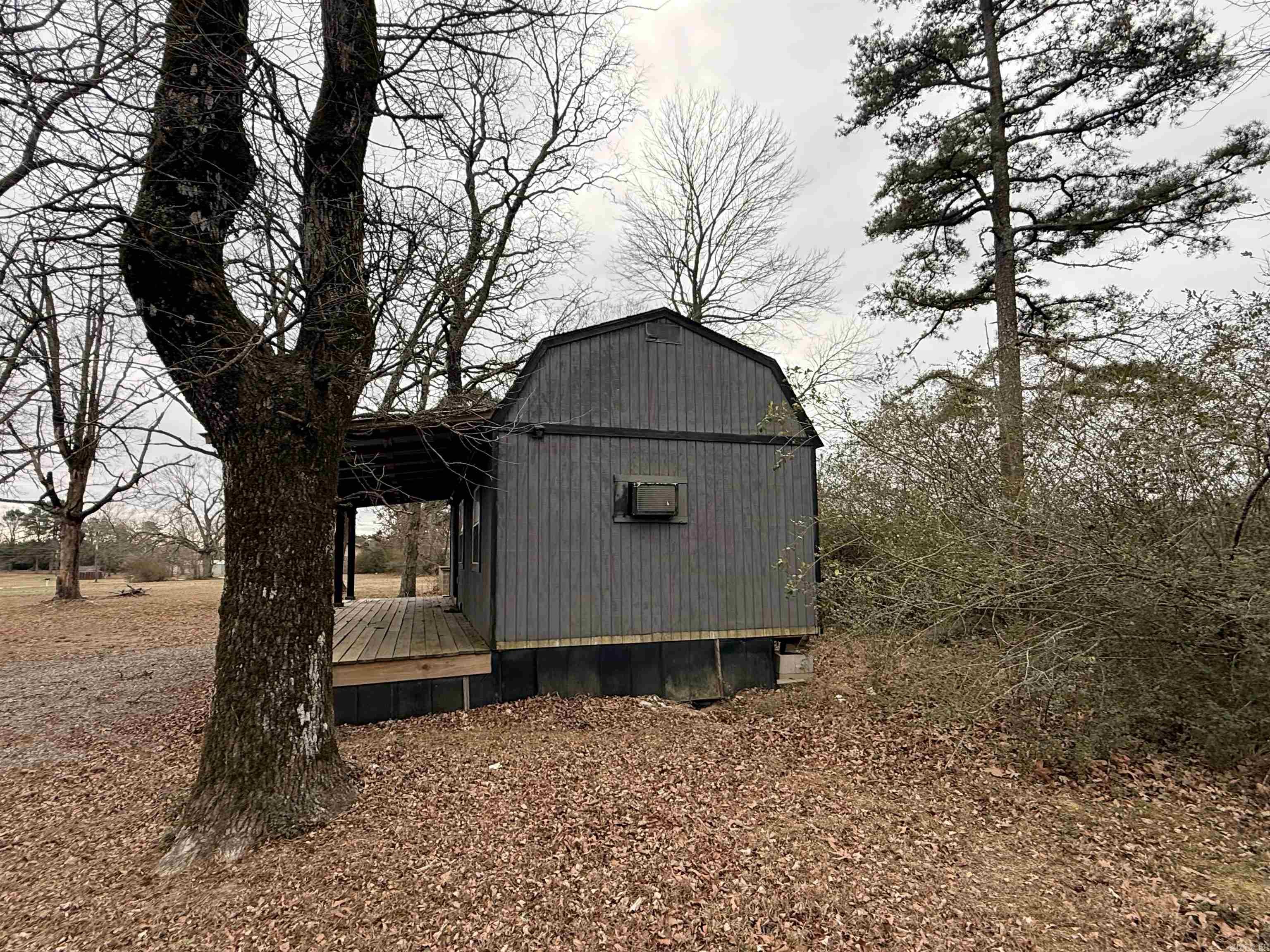 Metes & Bounds - Land