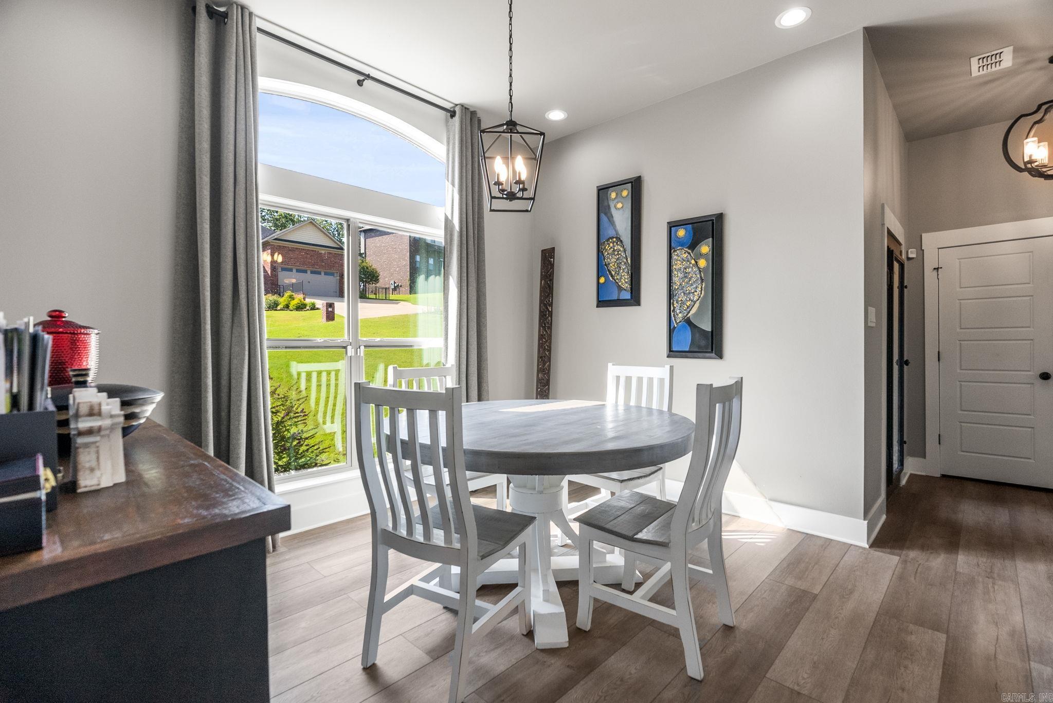 WELLINGTON PLACE - Residential