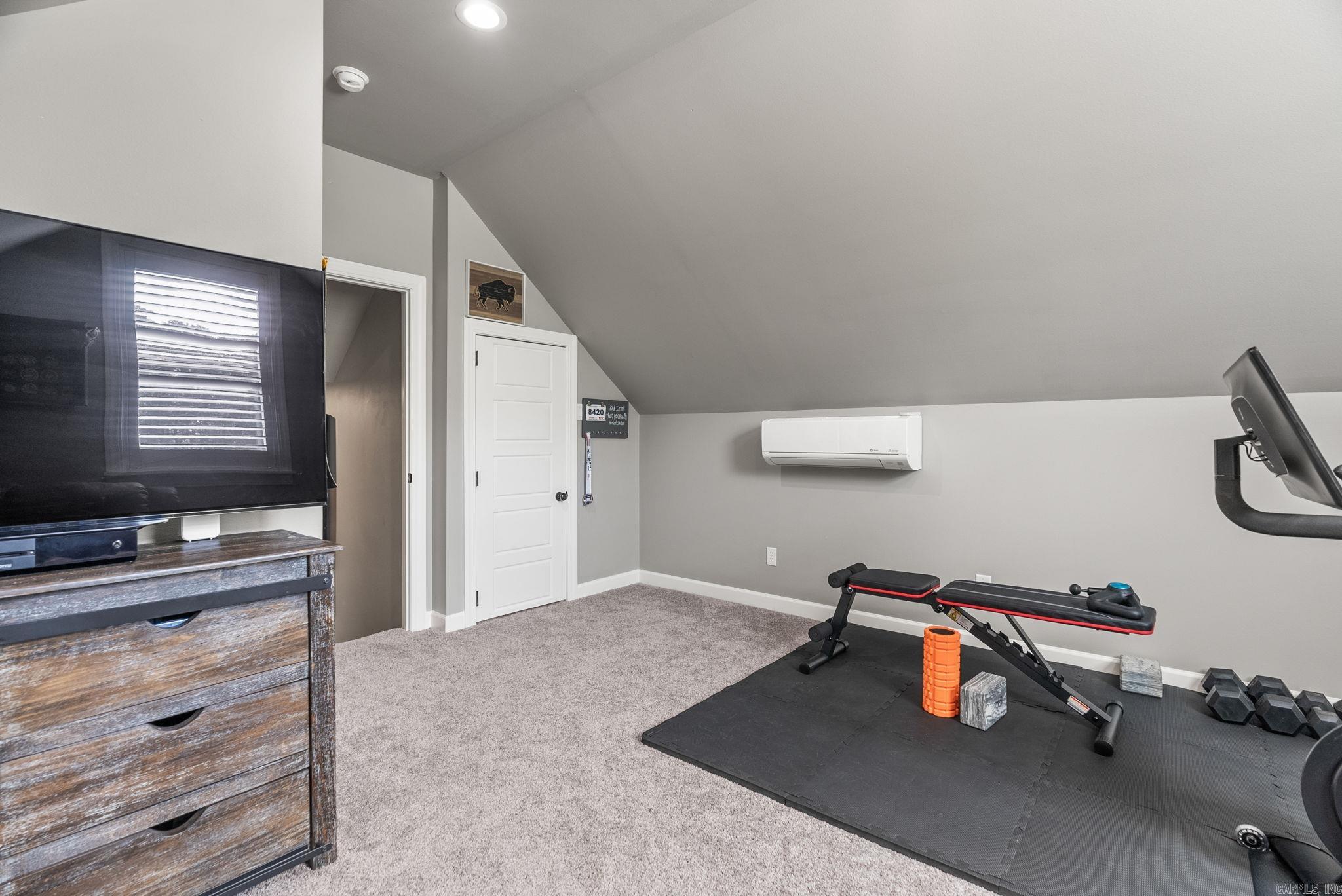 WELLINGTON PLACE - Residential