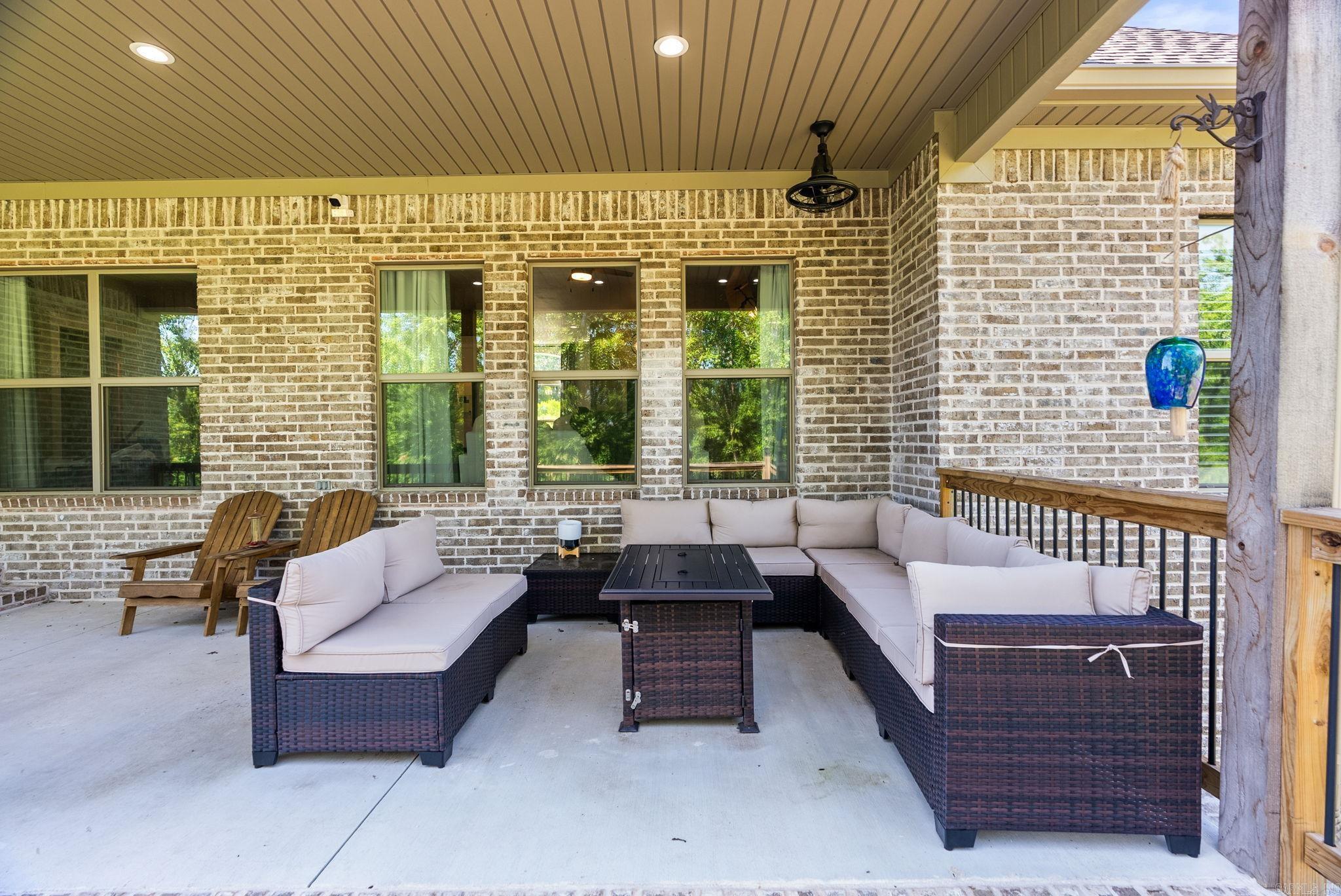 WELLINGTON PLACE - Residential