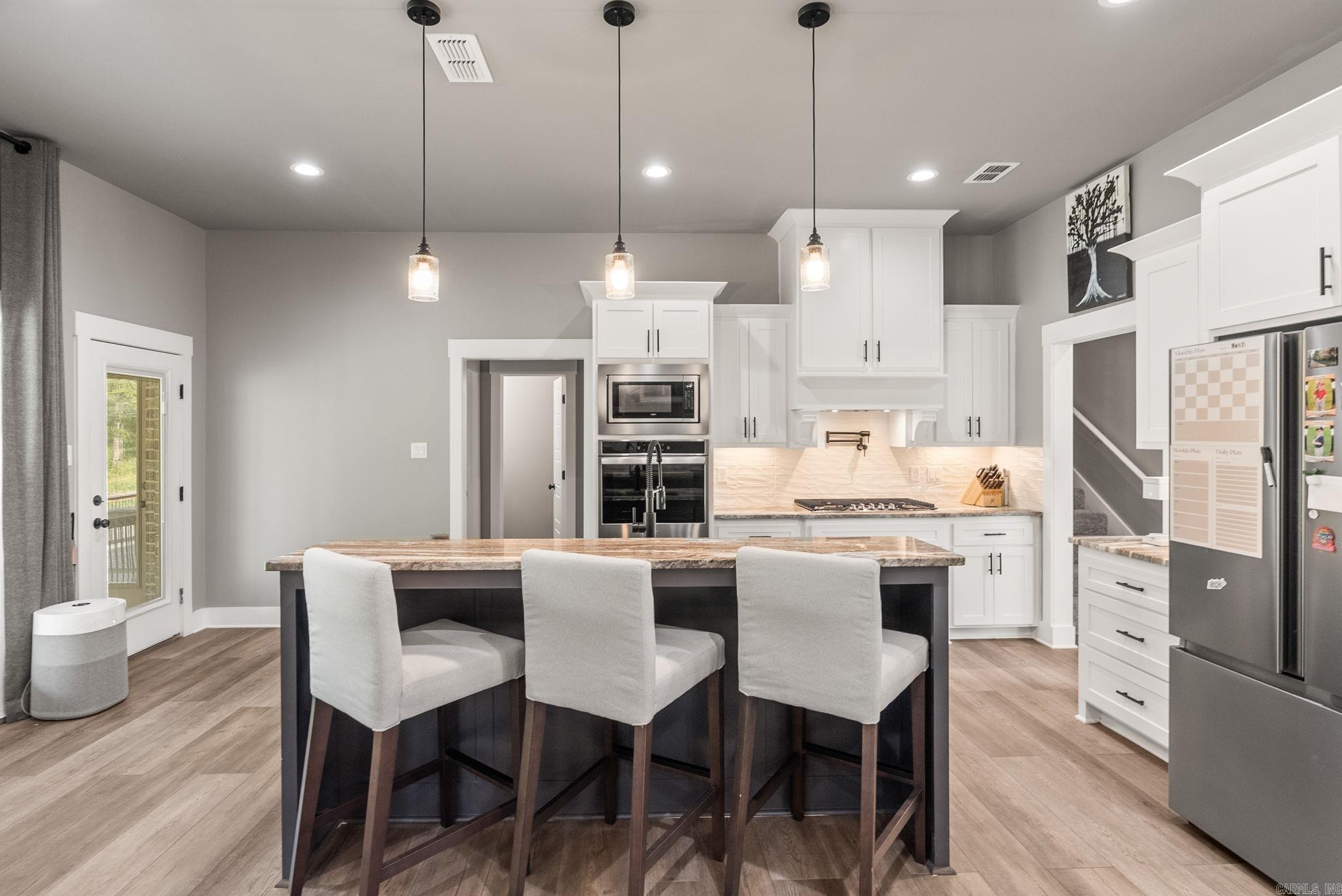 WELLINGTON PLACE - Residential