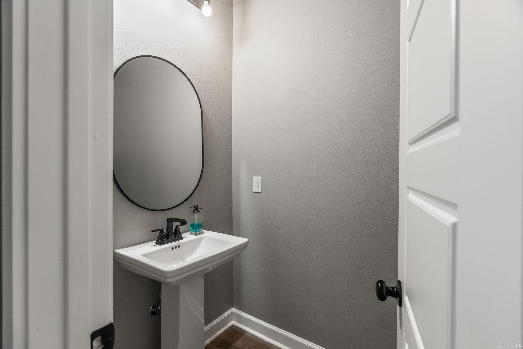 WELLINGTON PLACE - Residential