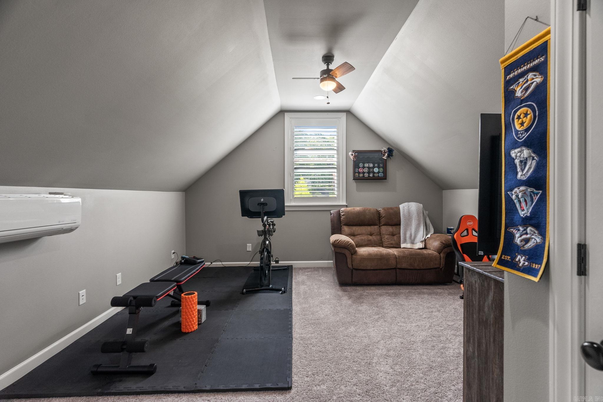 WELLINGTON PLACE - Residential