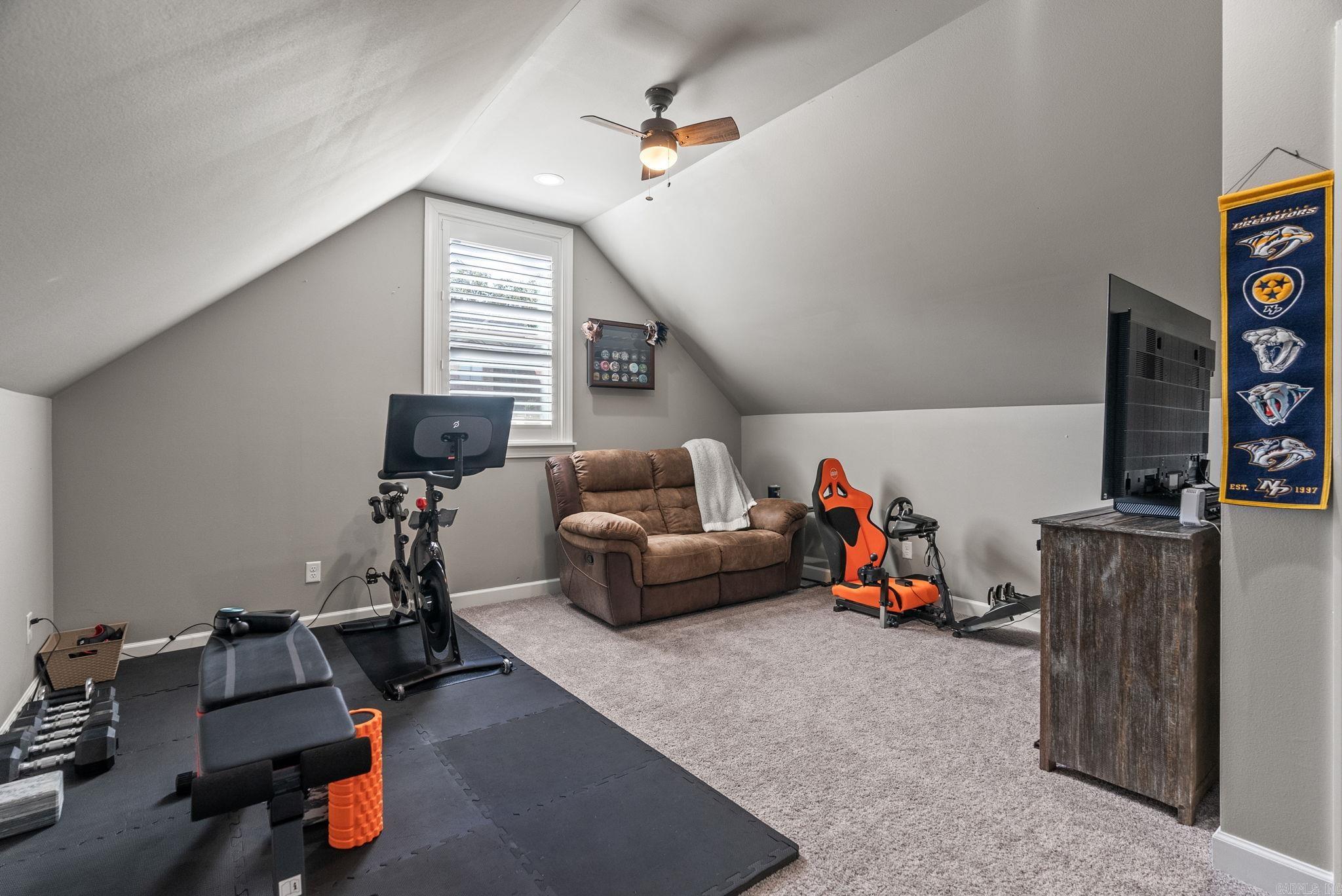 WELLINGTON PLACE - Residential