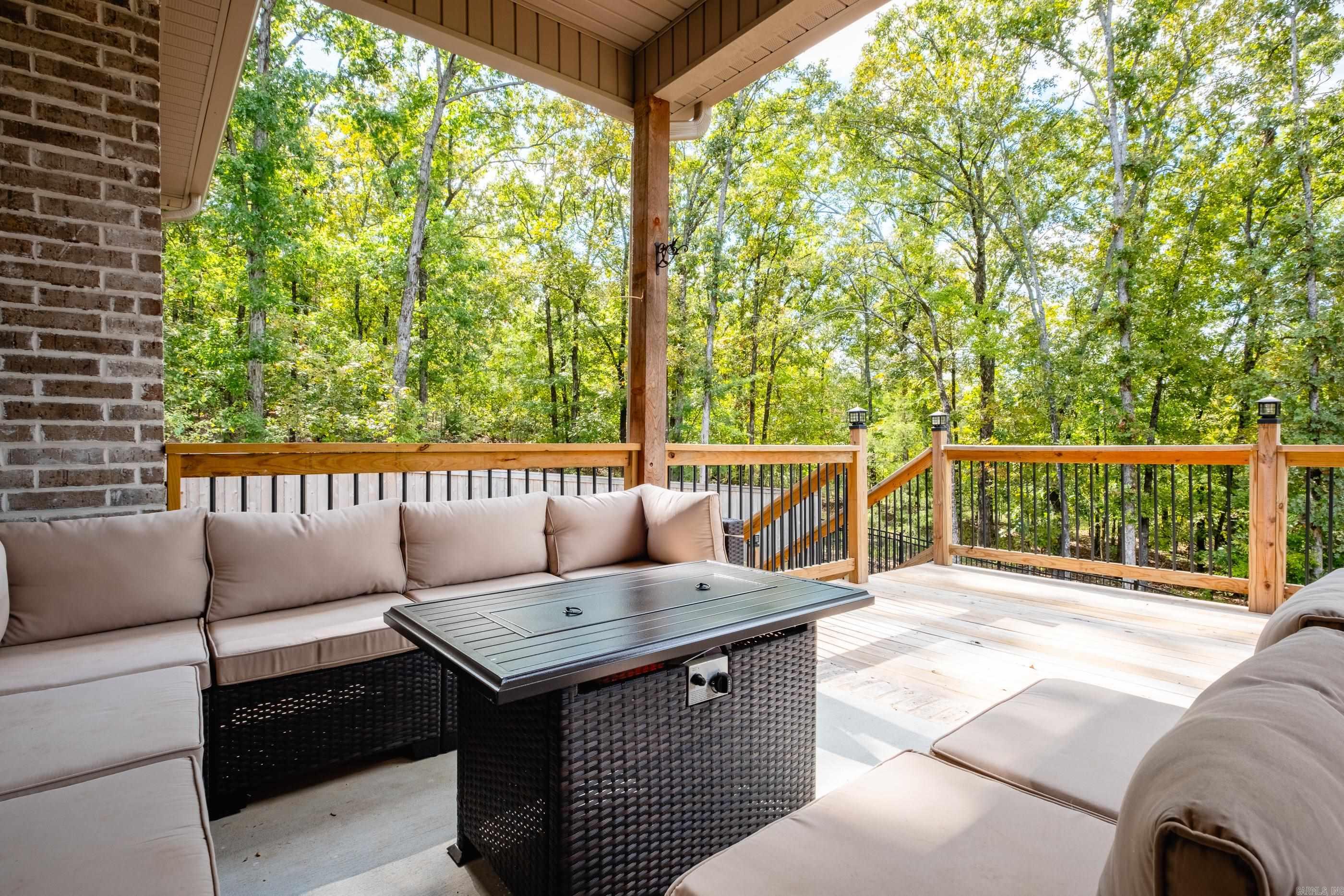 WELLINGTON PLACE - Residential