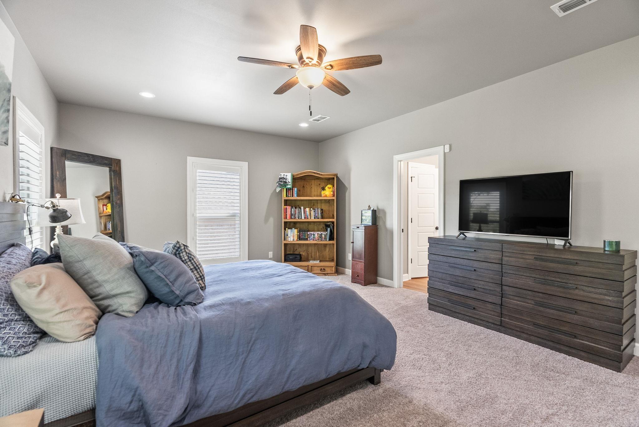 WELLINGTON PLACE - Residential