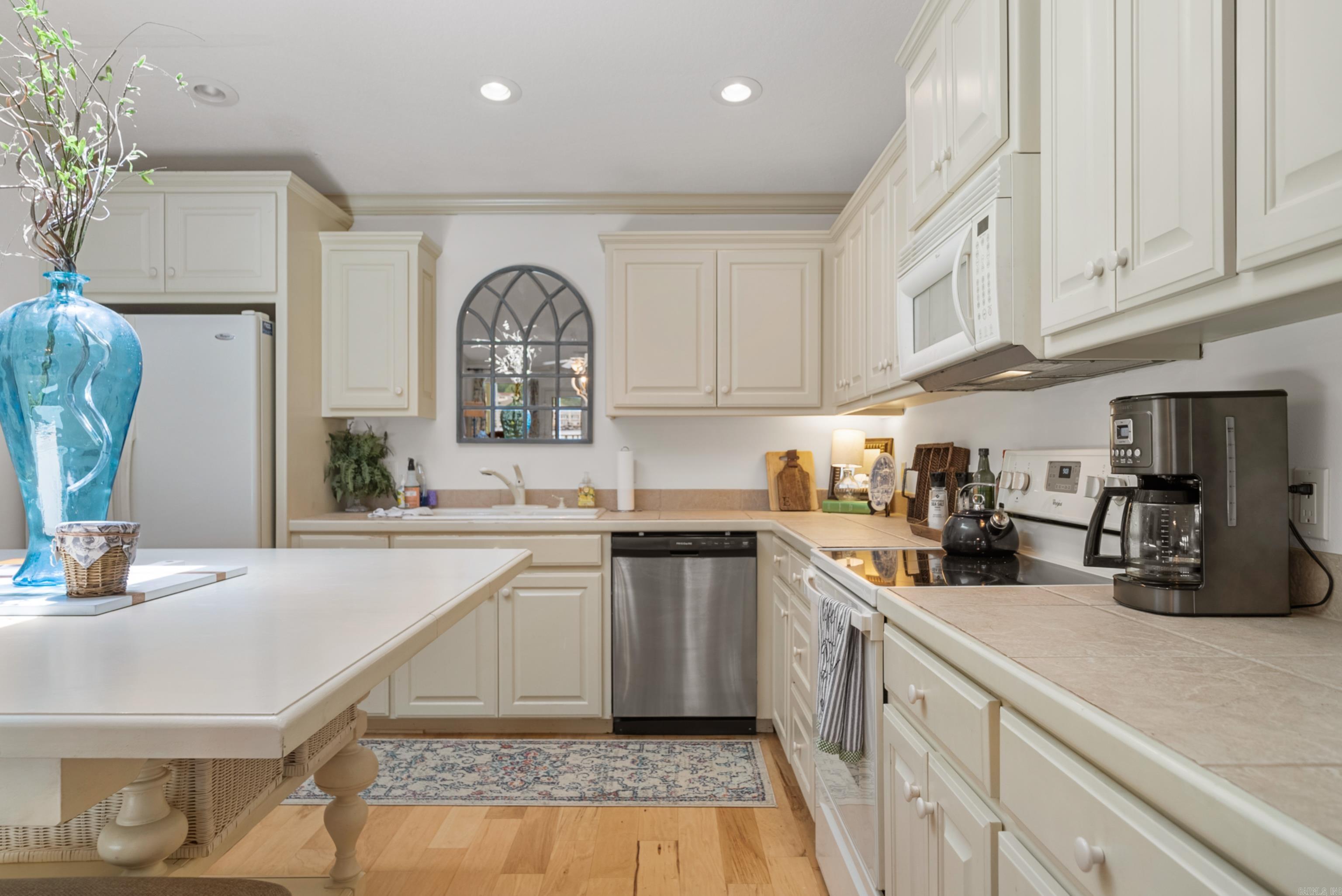 CATALINA COVE HPR - Residential