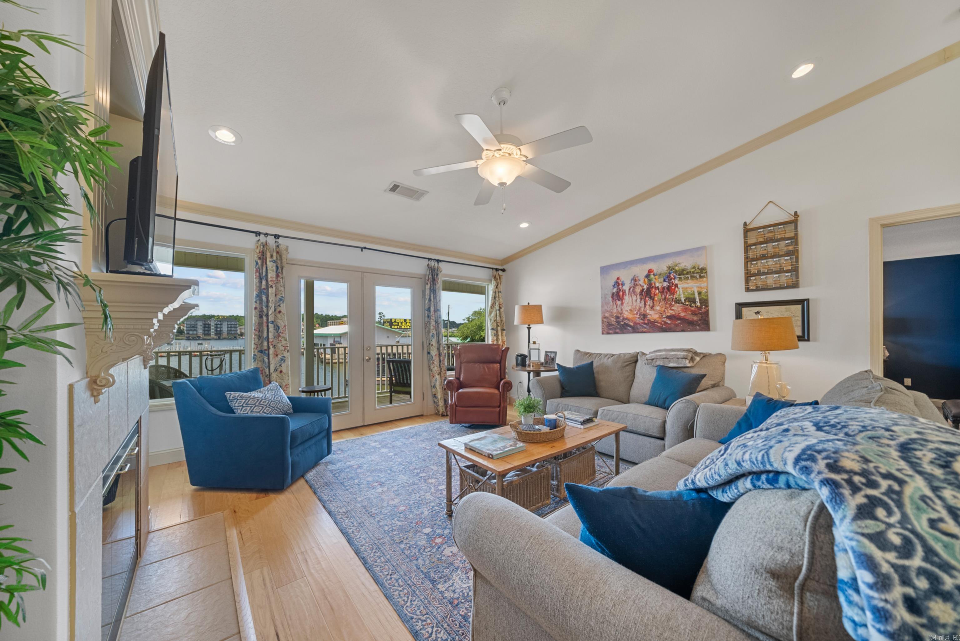 CATALINA COVE HPR - Residential