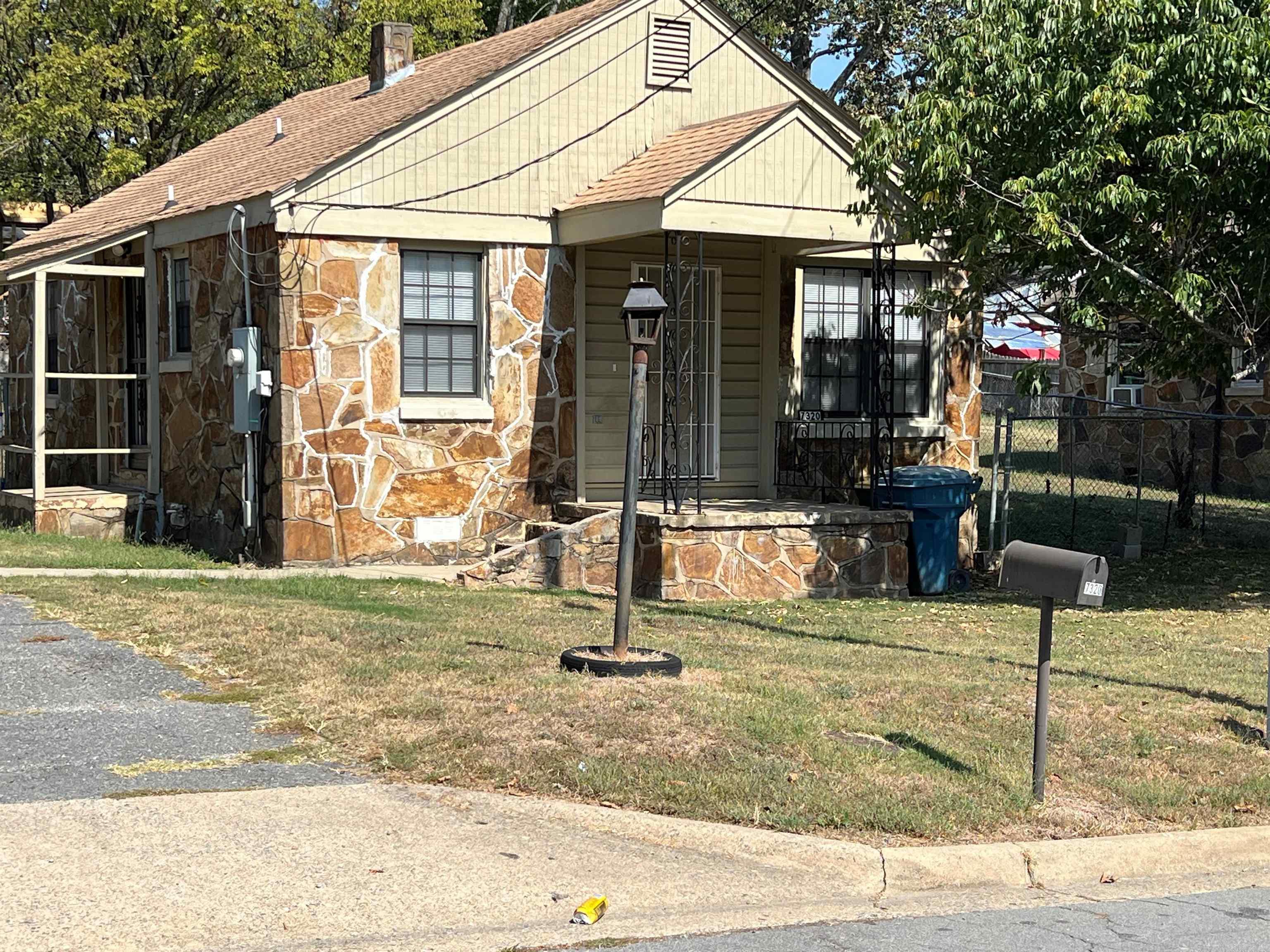 Oak - Residential Lease