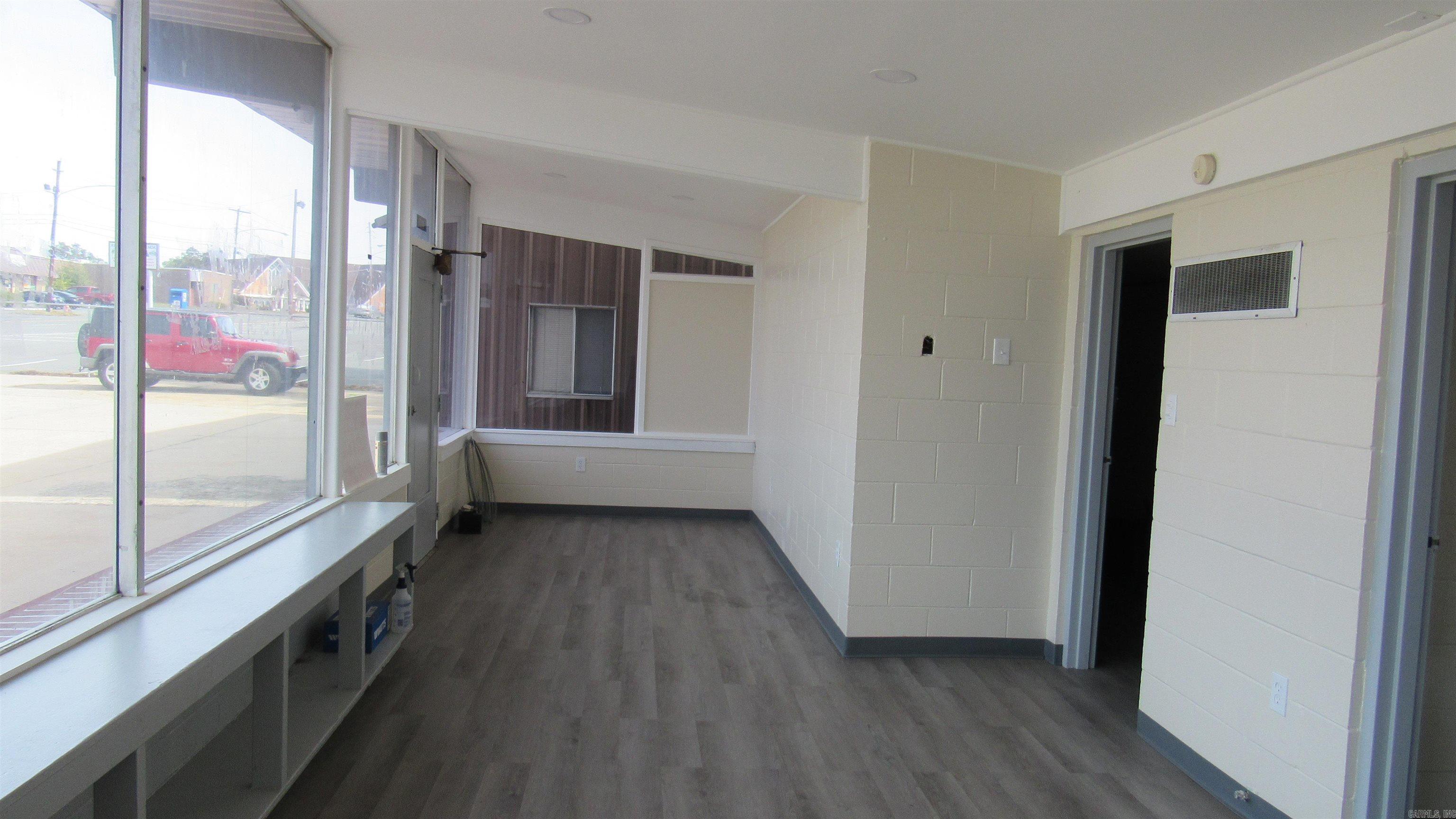 Jacksonville Commerical - Commercial Lease