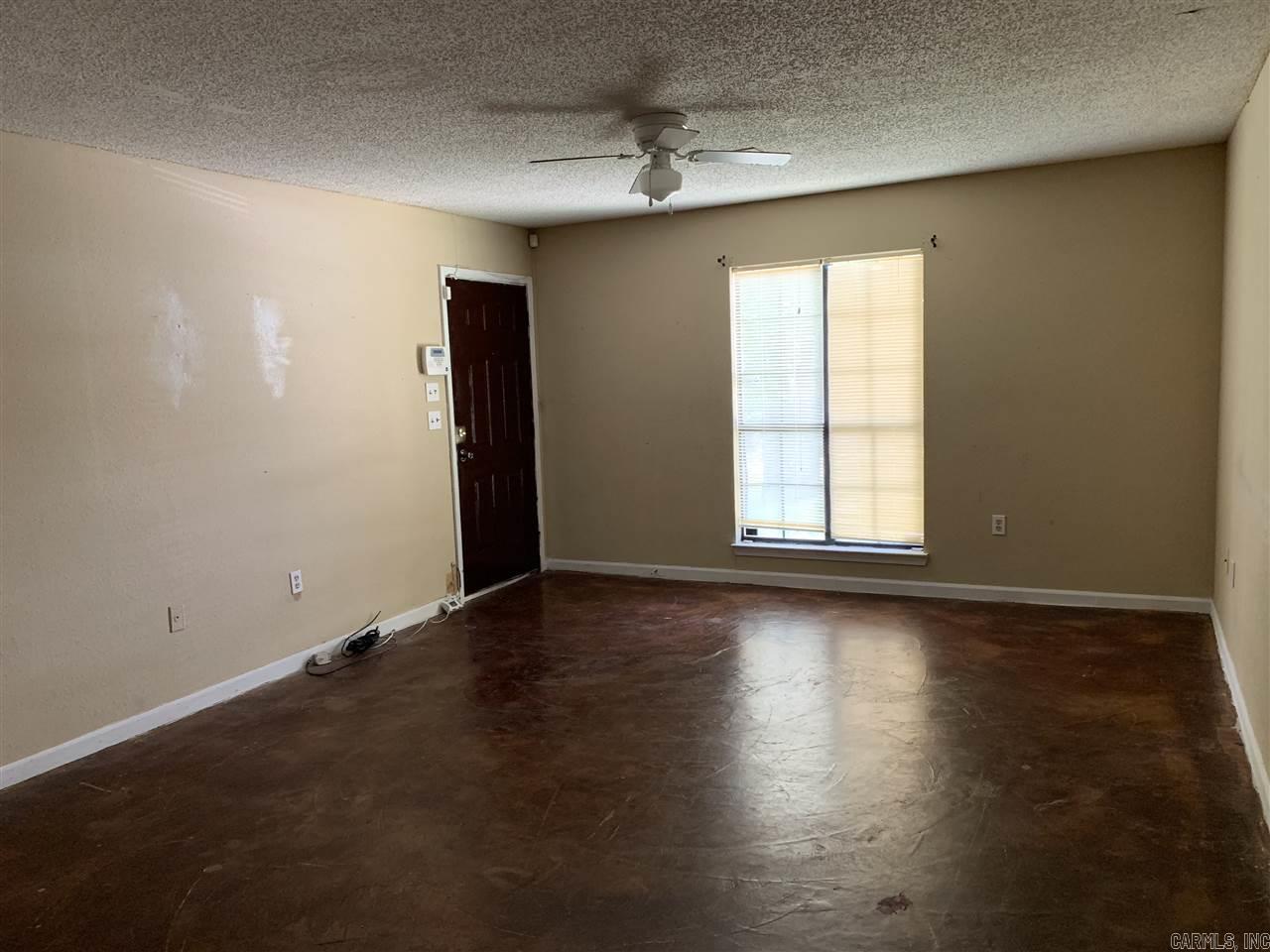 Barrow John 12L - Residential Lease