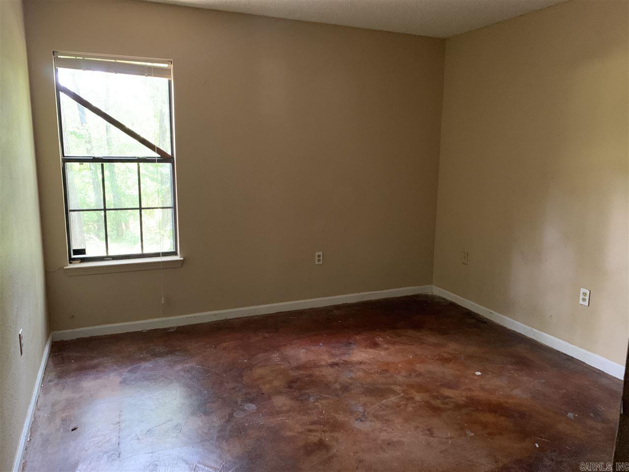 Barrow John 12L - Residential Lease