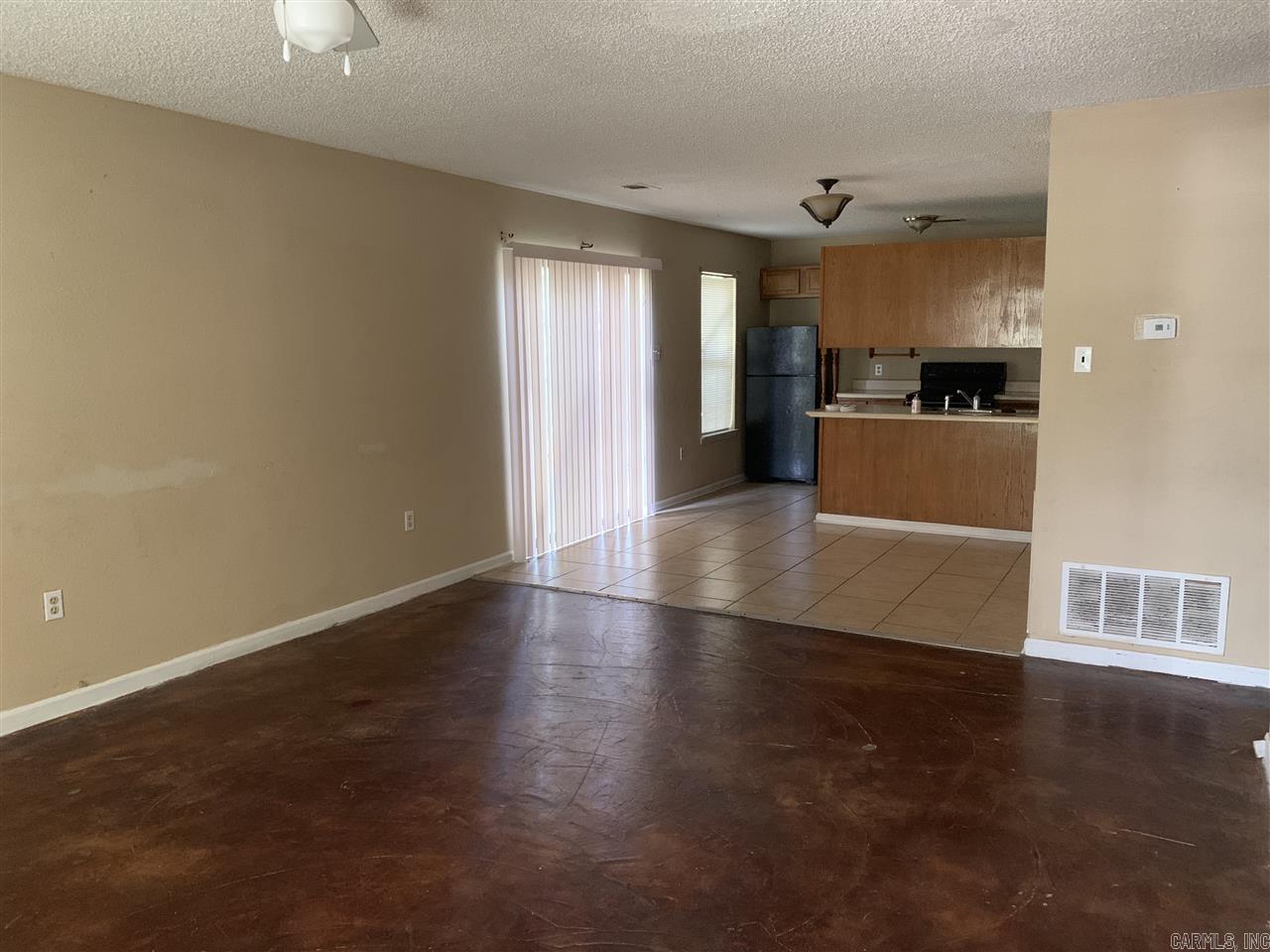 Barrow John 12L - Residential Lease