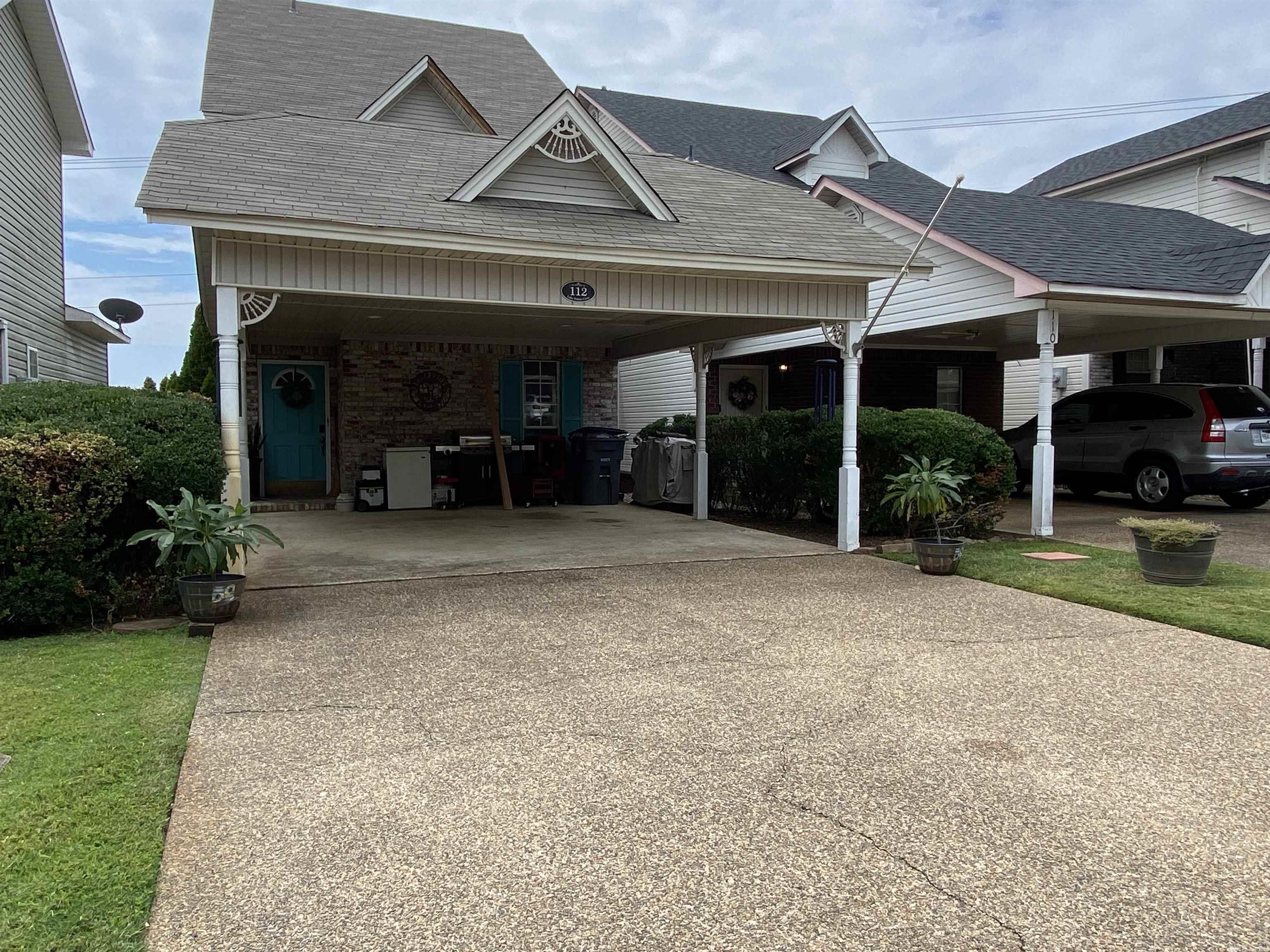 LAKE POINTE GARDEN HOMES - Residential