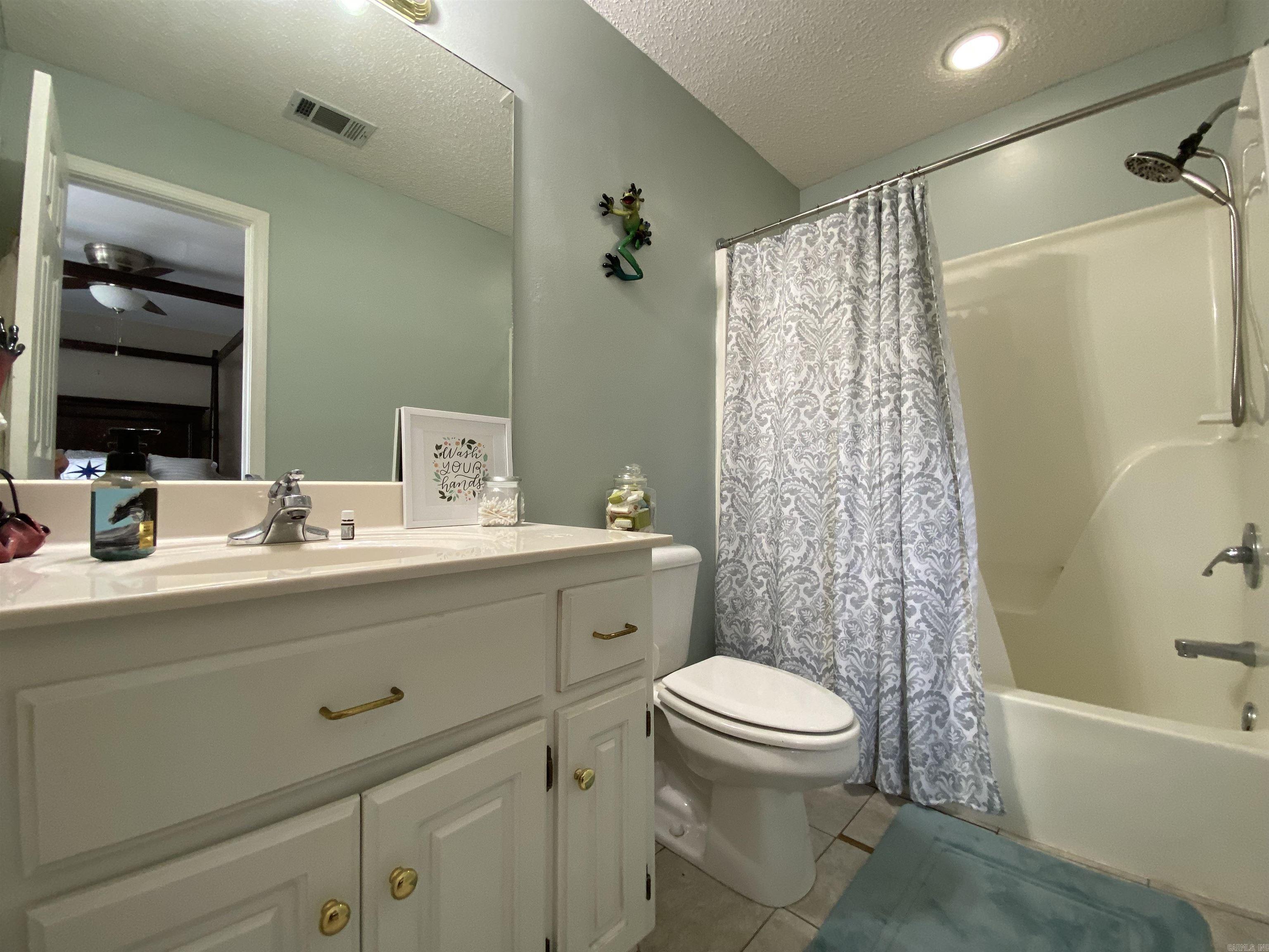 LAKE POINTE GARDEN HOMES - Residential