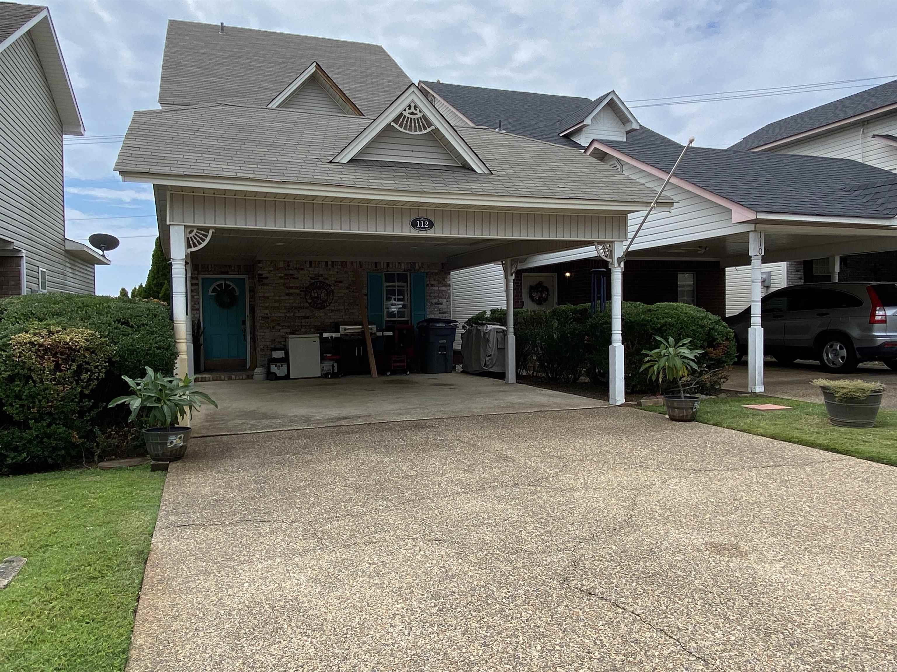 LAKE POINTE GARDEN HOMES - Residential