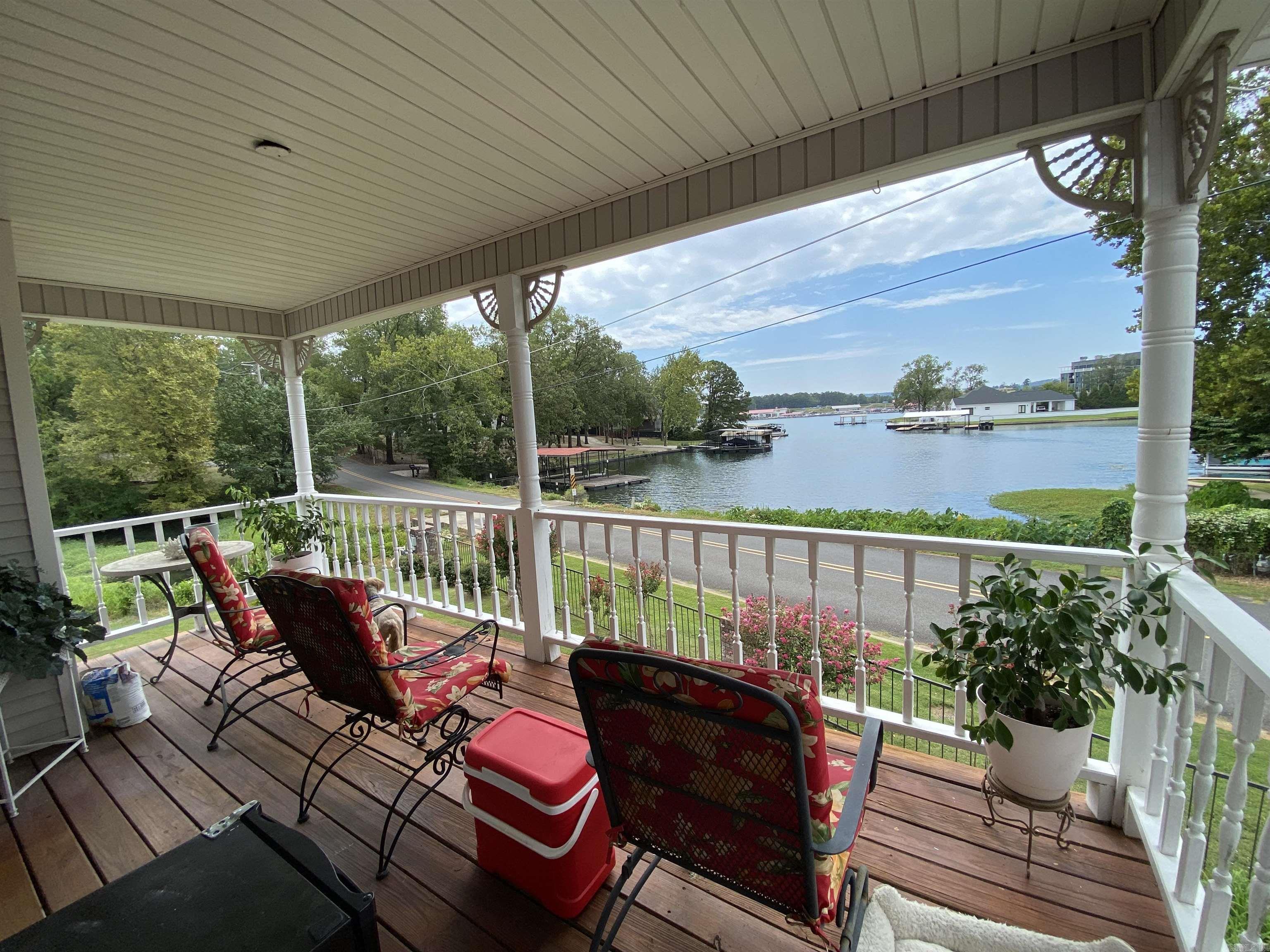 LAKE POINTE GARDEN HOMES - Residential