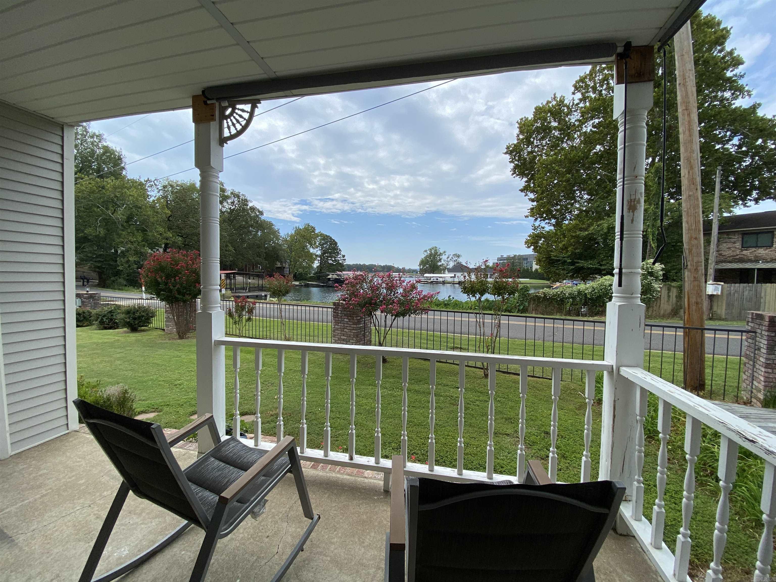 LAKE POINTE GARDEN HOMES - Residential