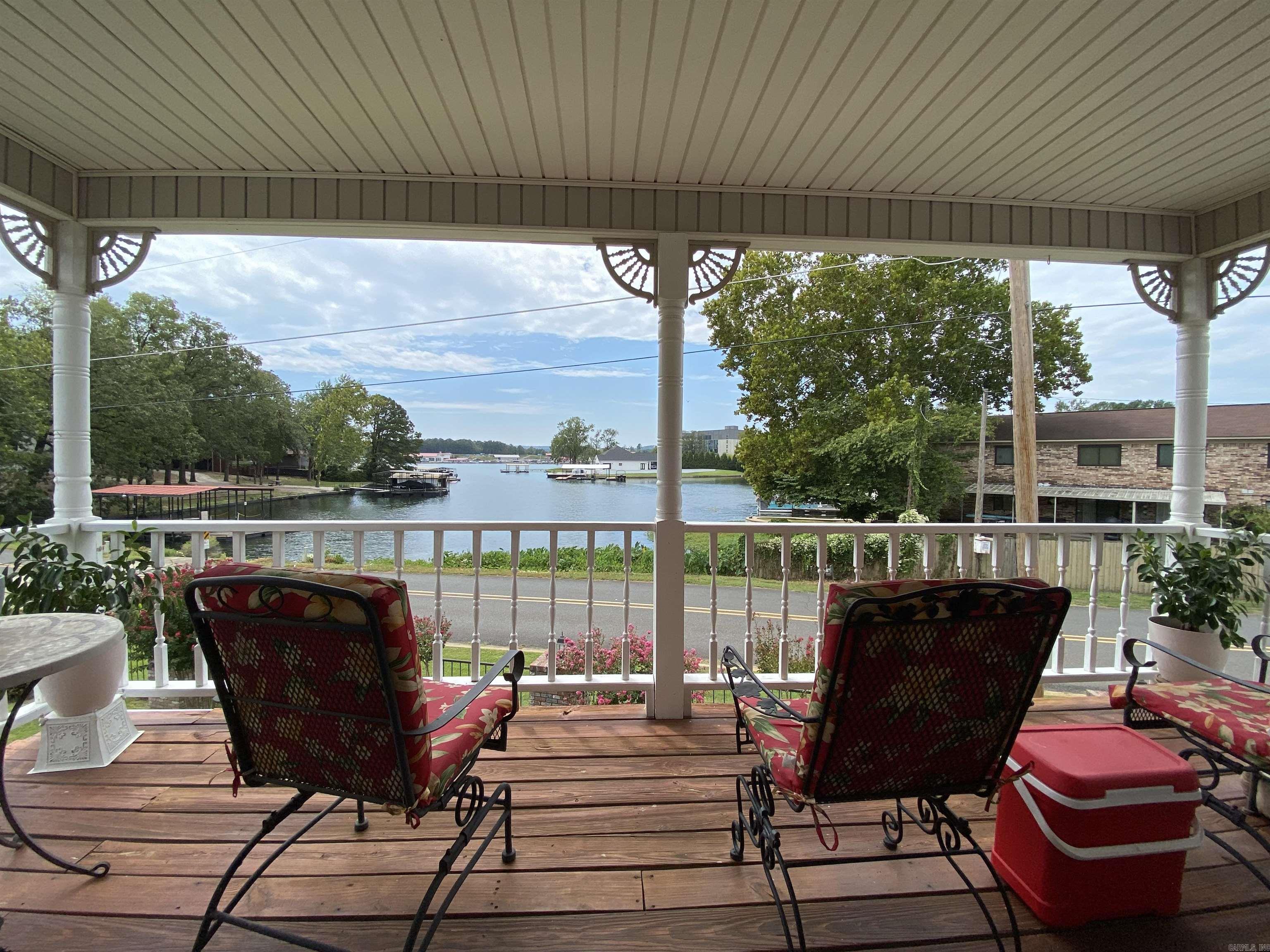 LAKE POINTE GARDEN HOMES - Residential