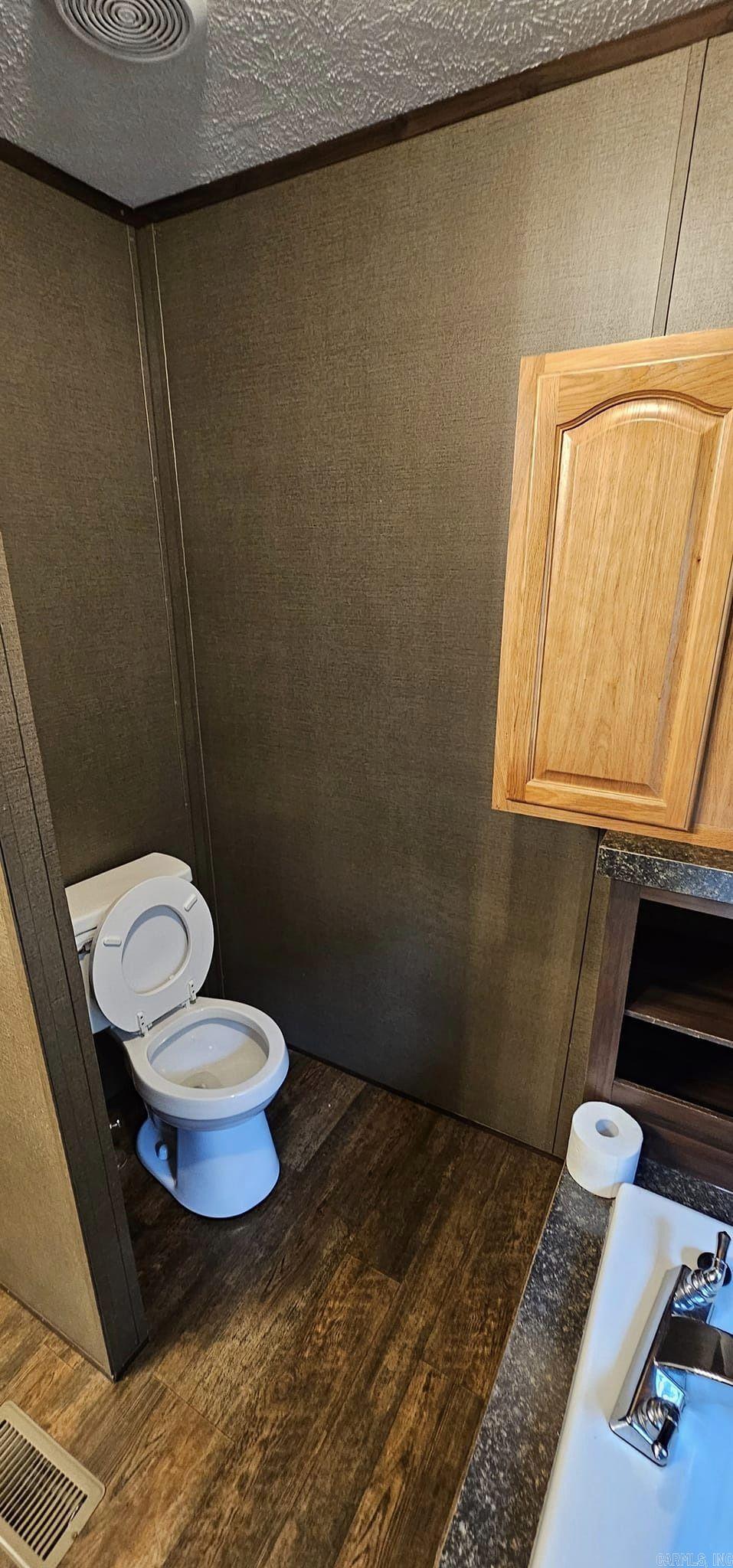 Meadowwood #4 - Residential