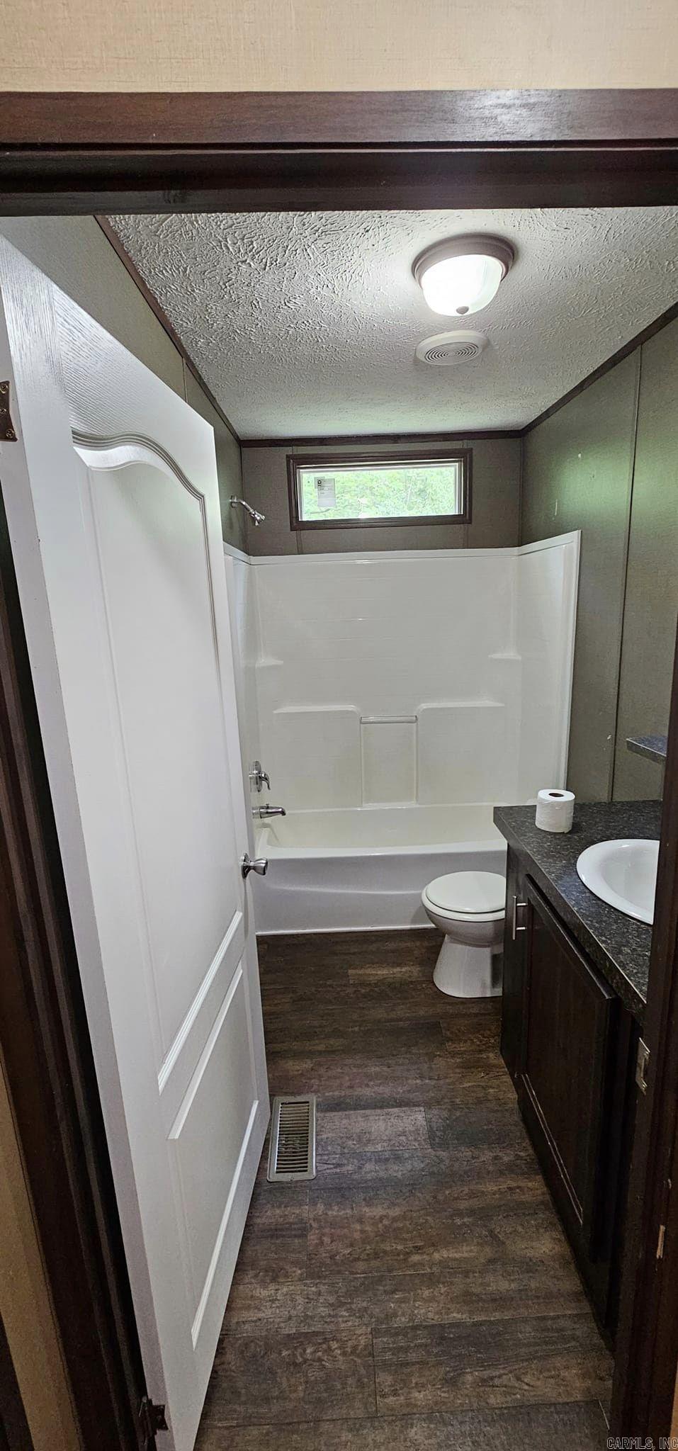 Meadowwood #4 - Residential