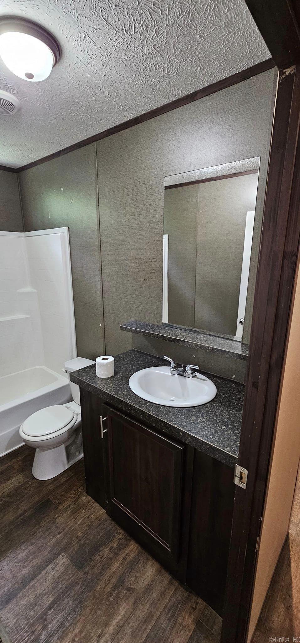 Meadowwood #4 - Residential