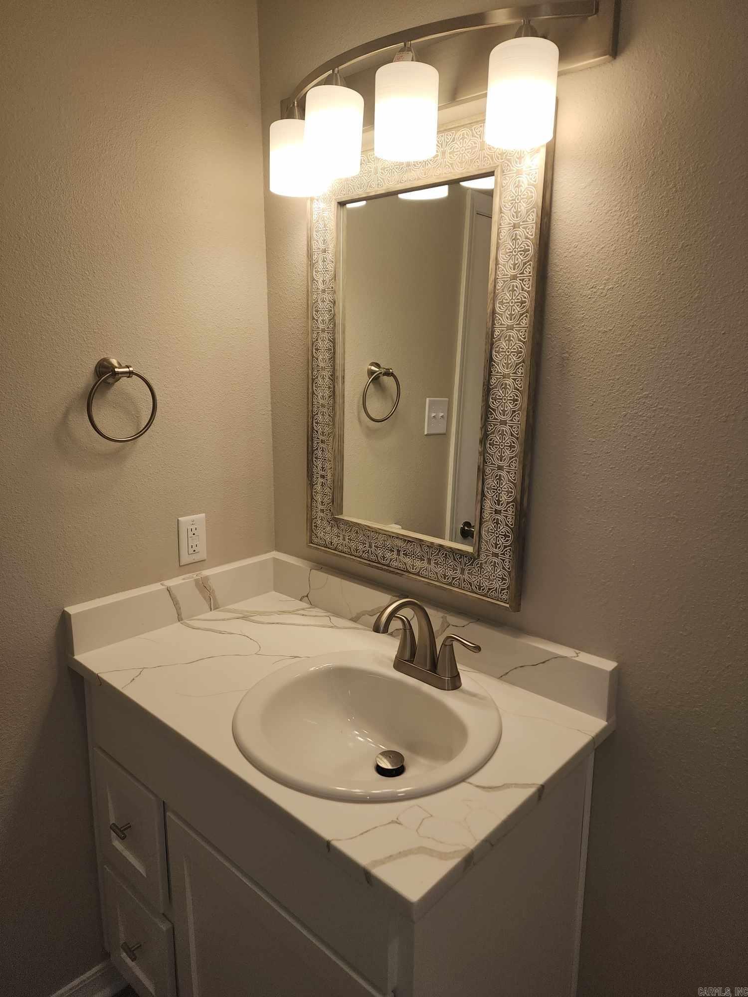 STONEWALL - Residential