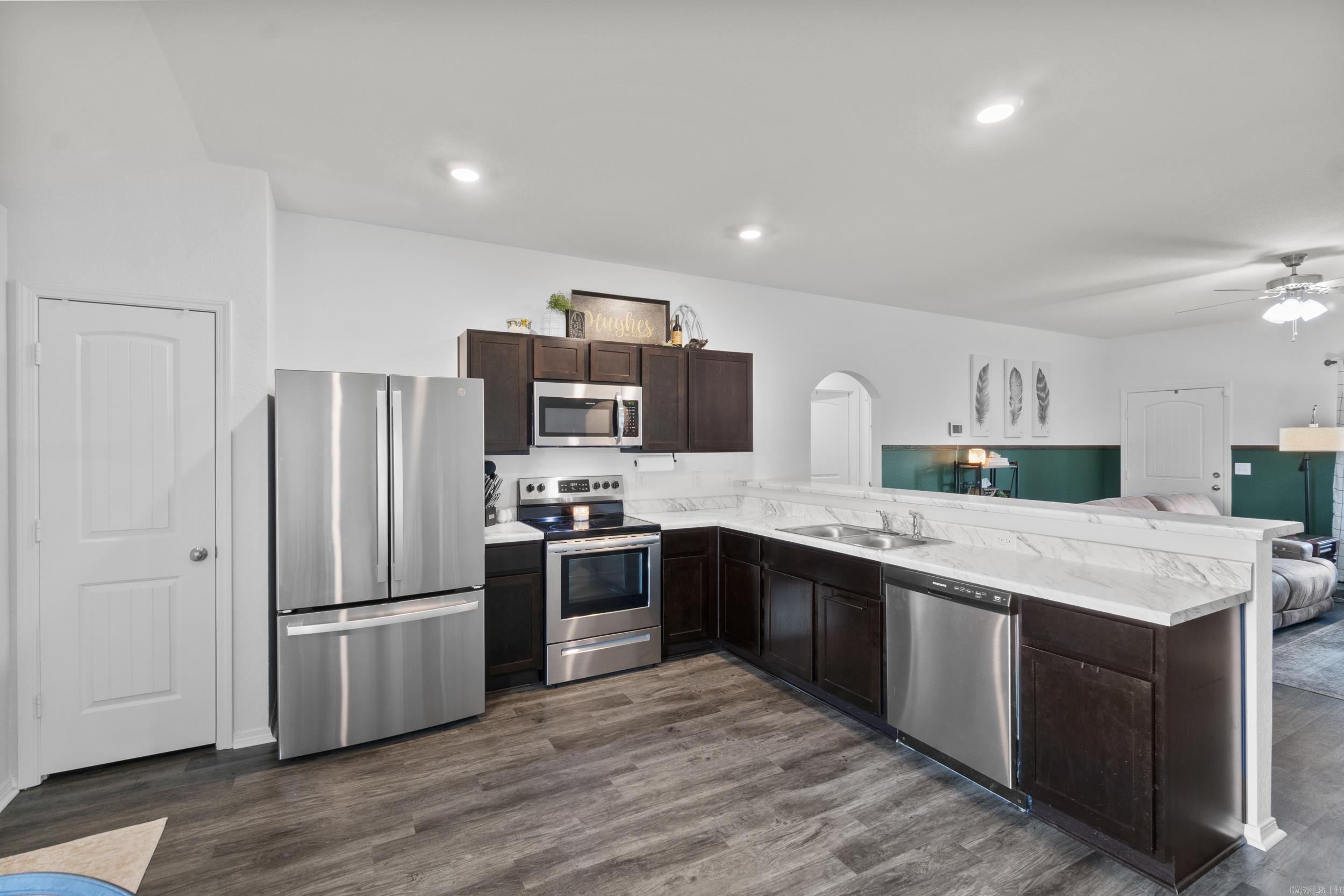 STAGECOACH MEADOWS - Residential