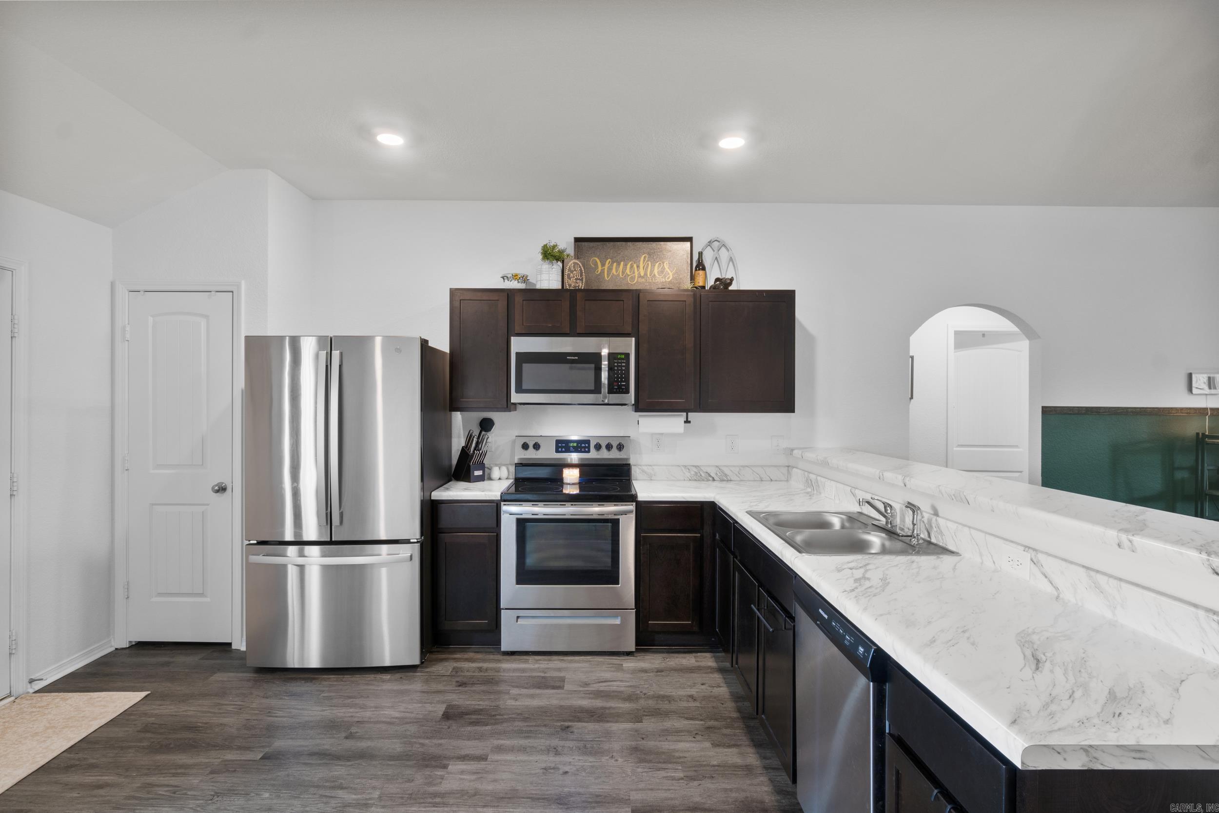 STAGECOACH MEADOWS - Residential