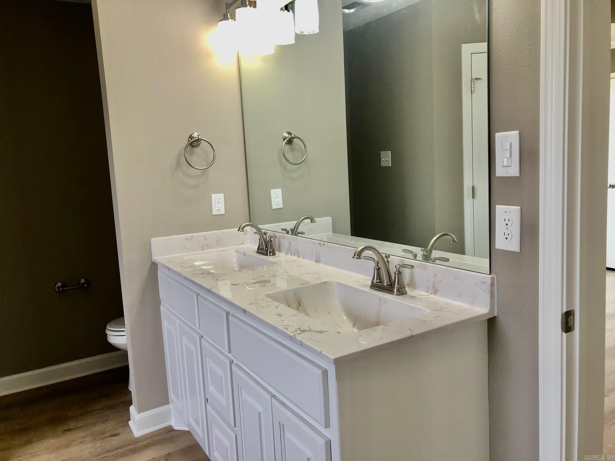 JAXON TERRACE - Residential